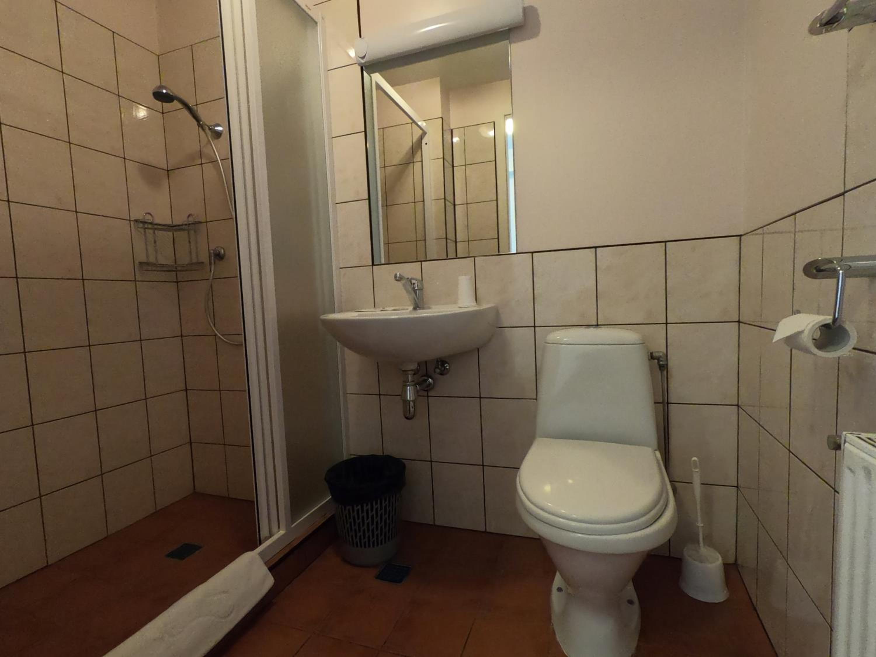 Classic Twin Room - Photo 6