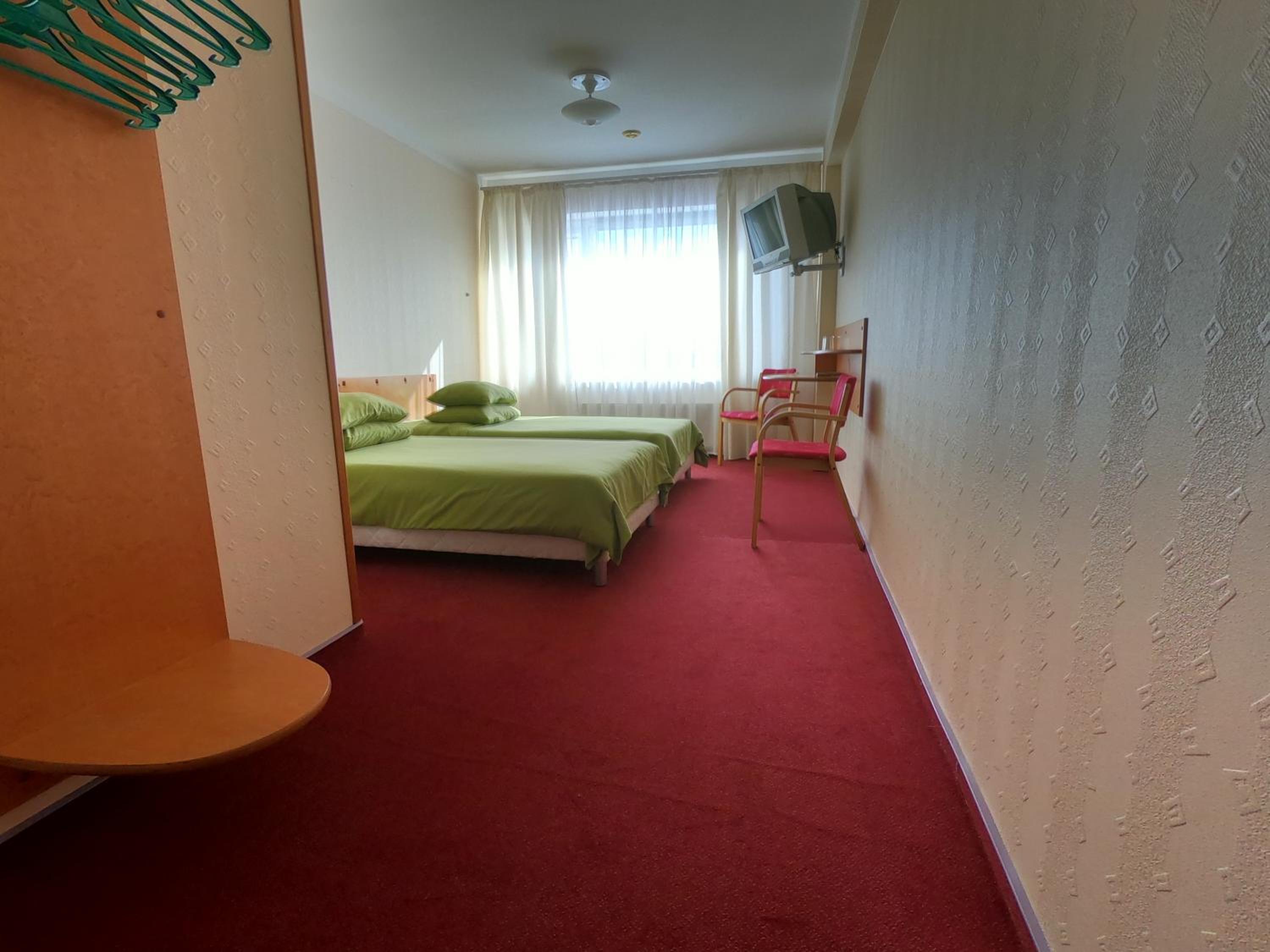 Twin Room - Photo 5