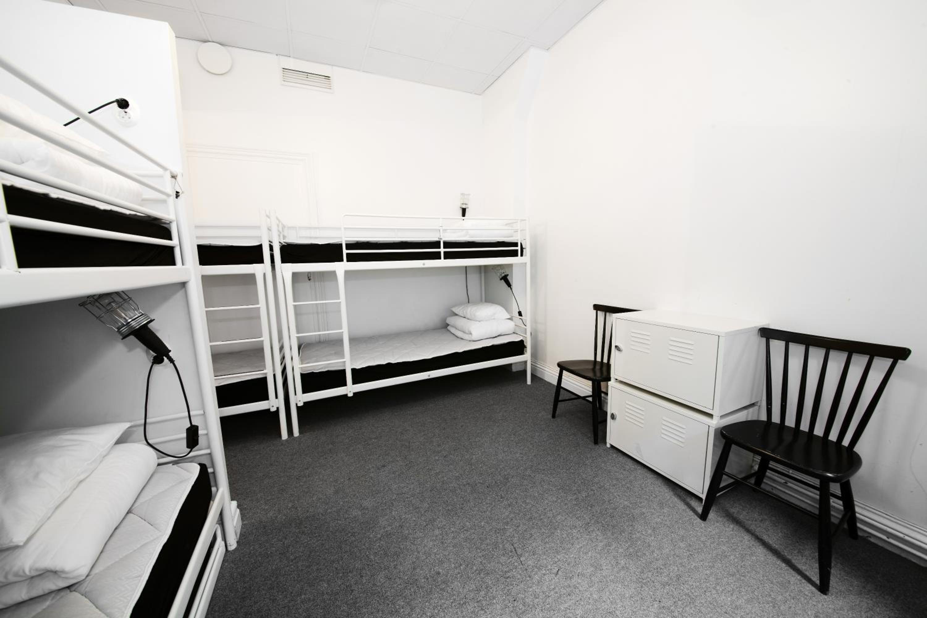 Standard Apartment (6 Adults) thumbnail 6