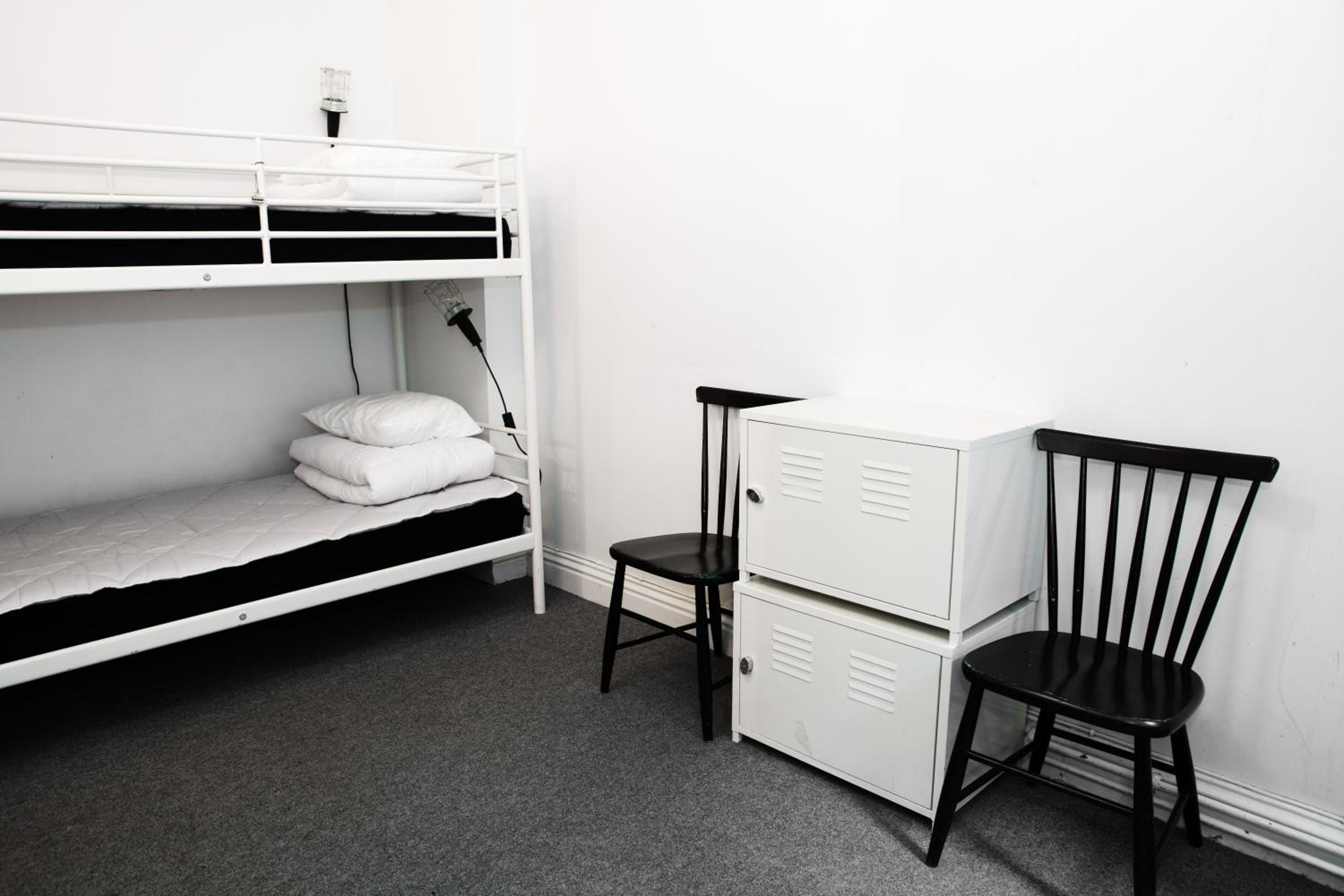 Standard Apartment (6 Adults)