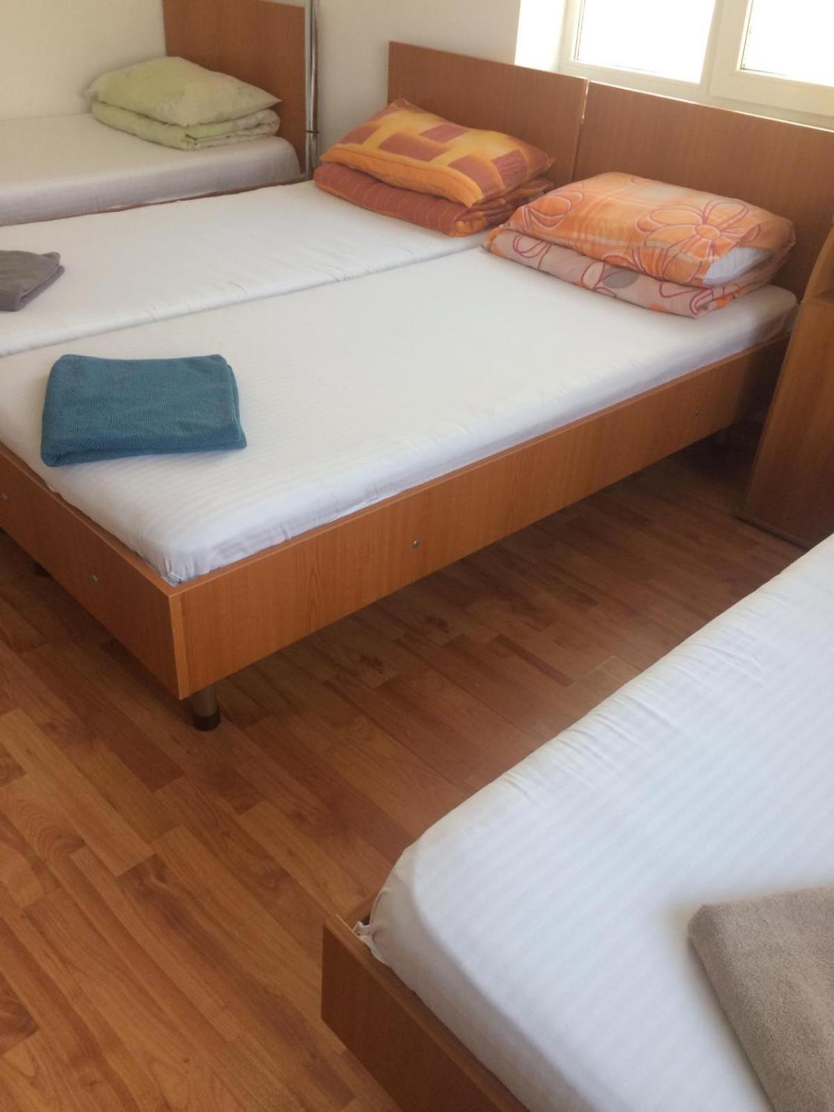 Quadruple Room with Private Bathroom - Photo 1