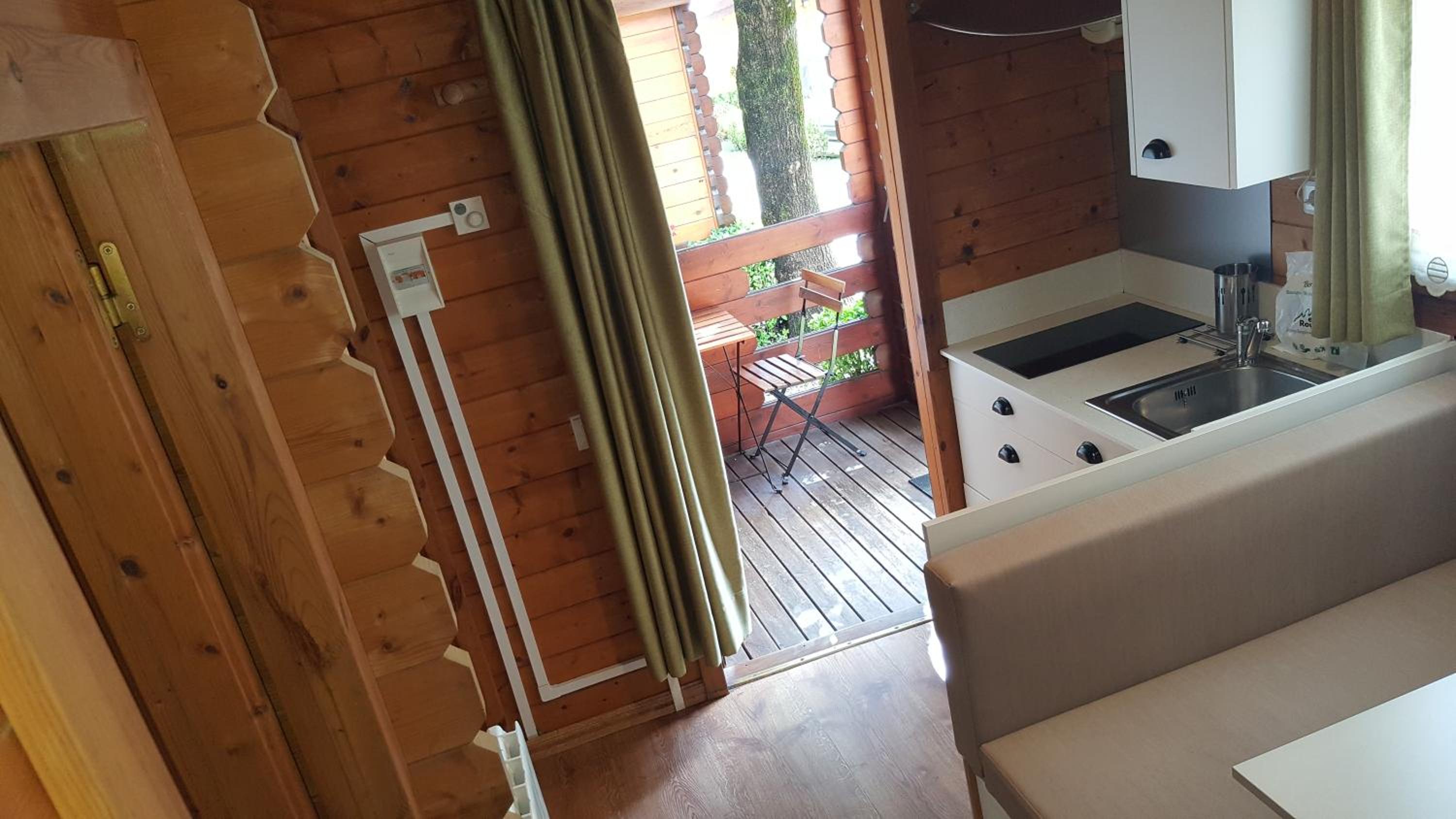 One-Bedroom Bungalow photo 2