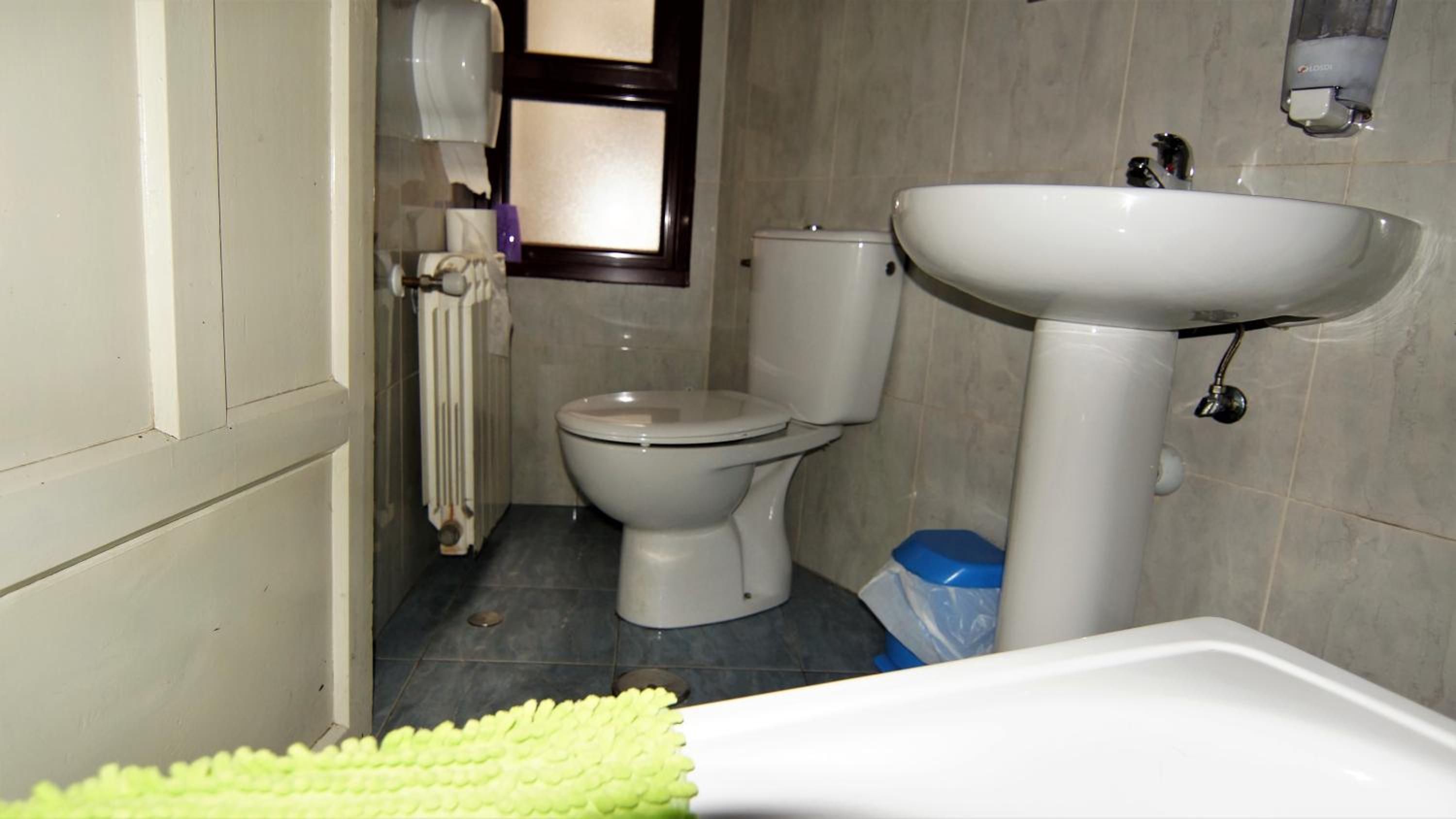 Triple Room - Photo 8