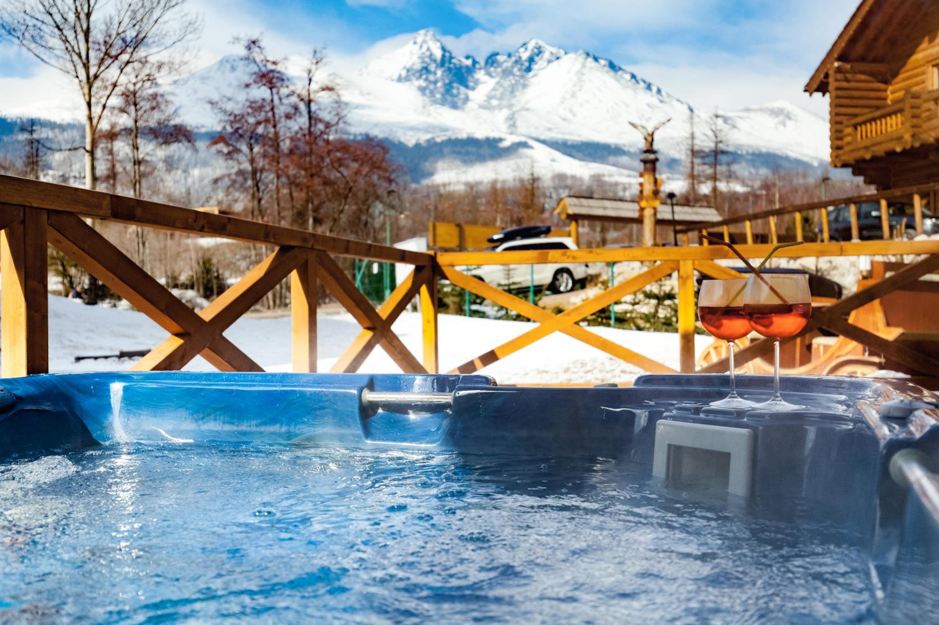 Apartment with Hot Tub and Mountain View - Photo 15
