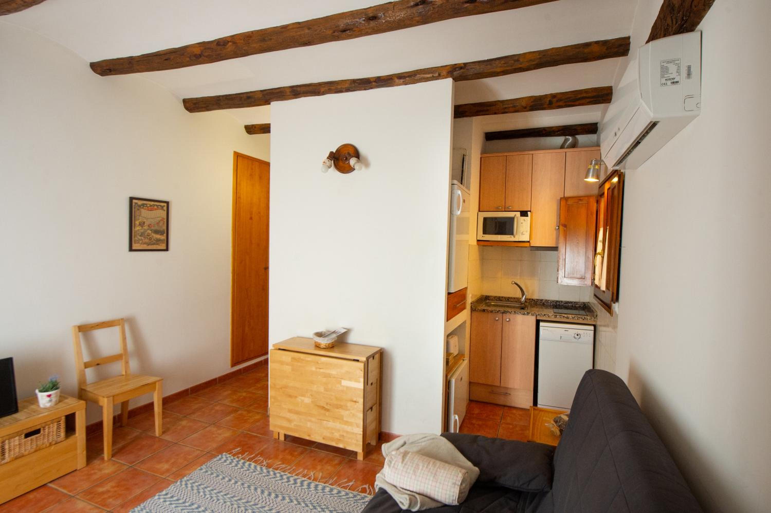 Apartment with Balcony photo 3