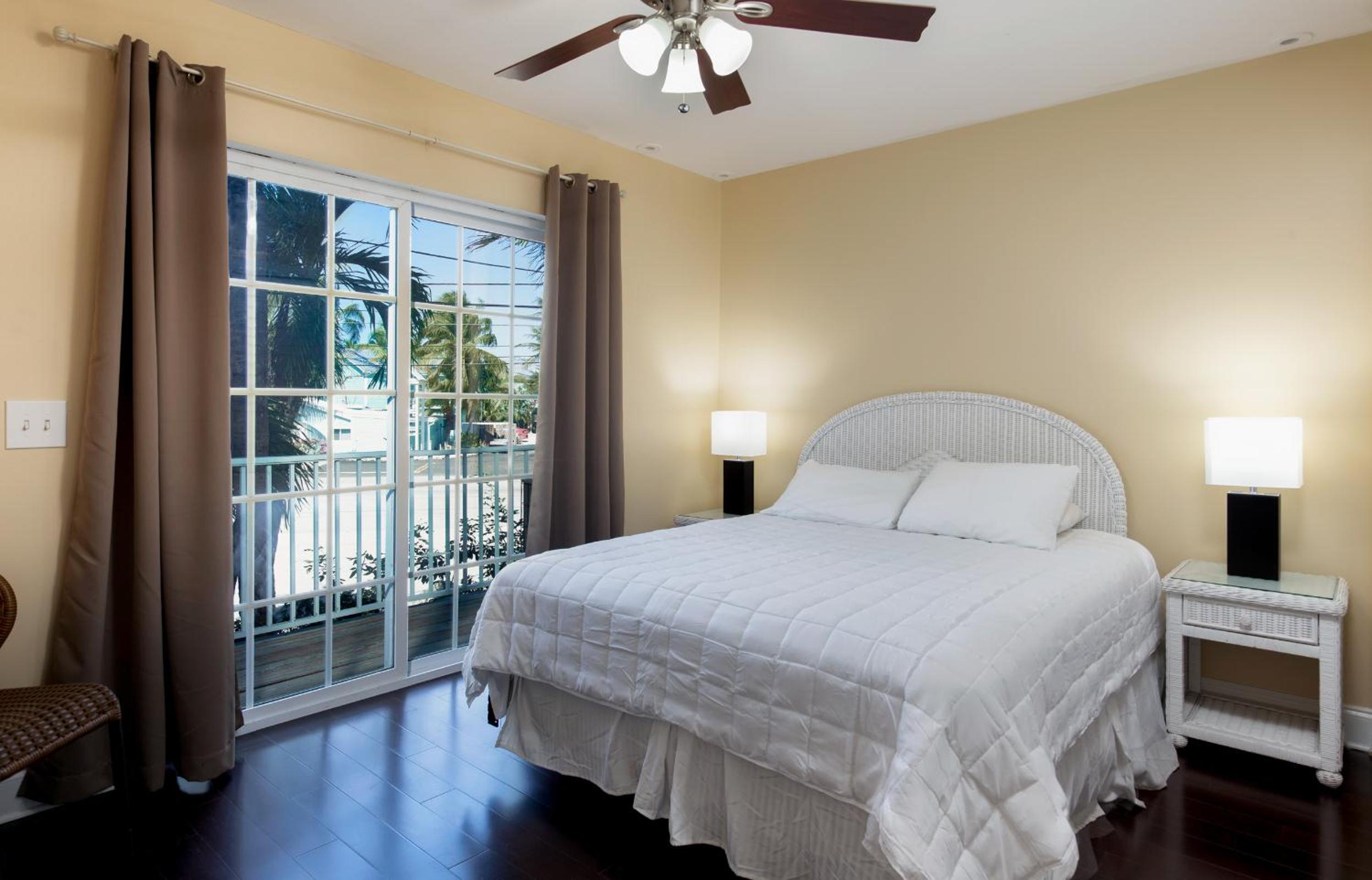 Accessible Three-Bedroom Three bathroom with Canal View - Off Property Location photo 2