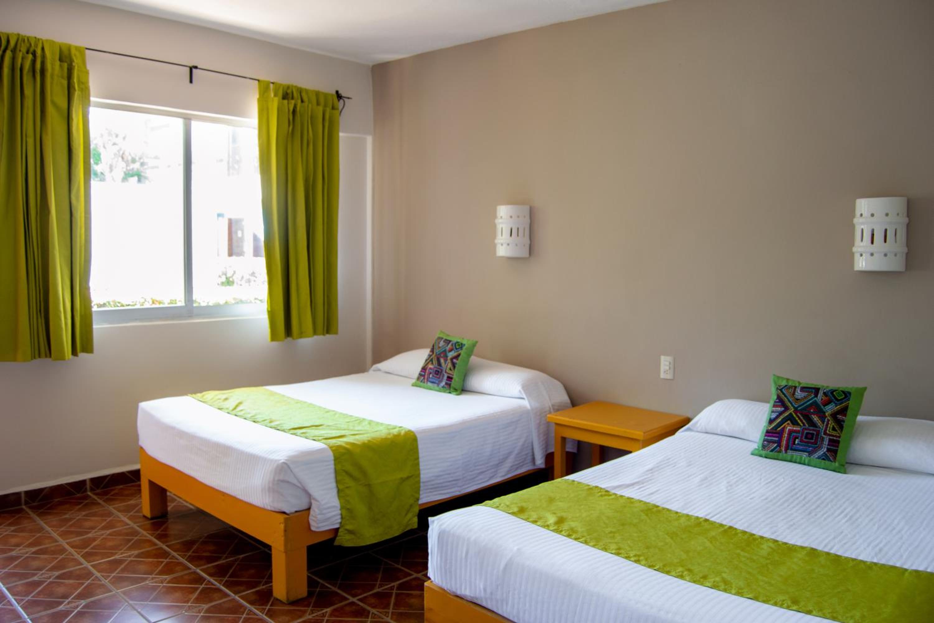 Standard Quadruple Room - Photo 5