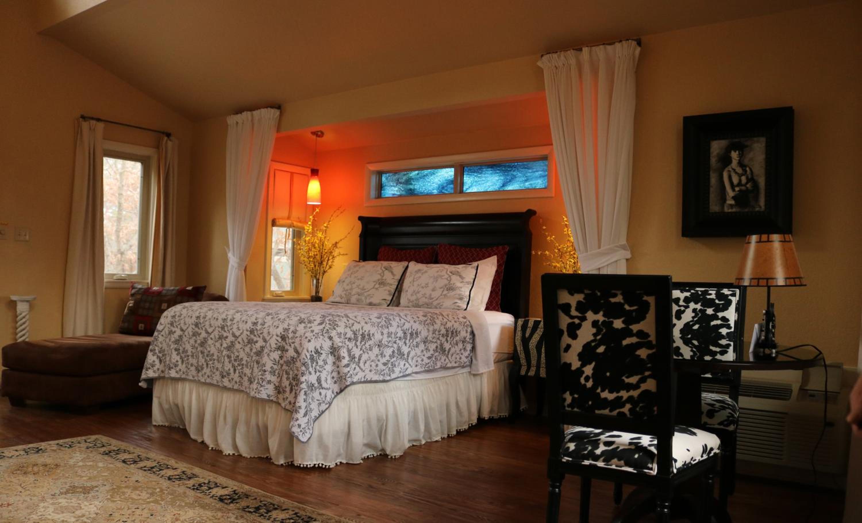 Deluxe King Studio