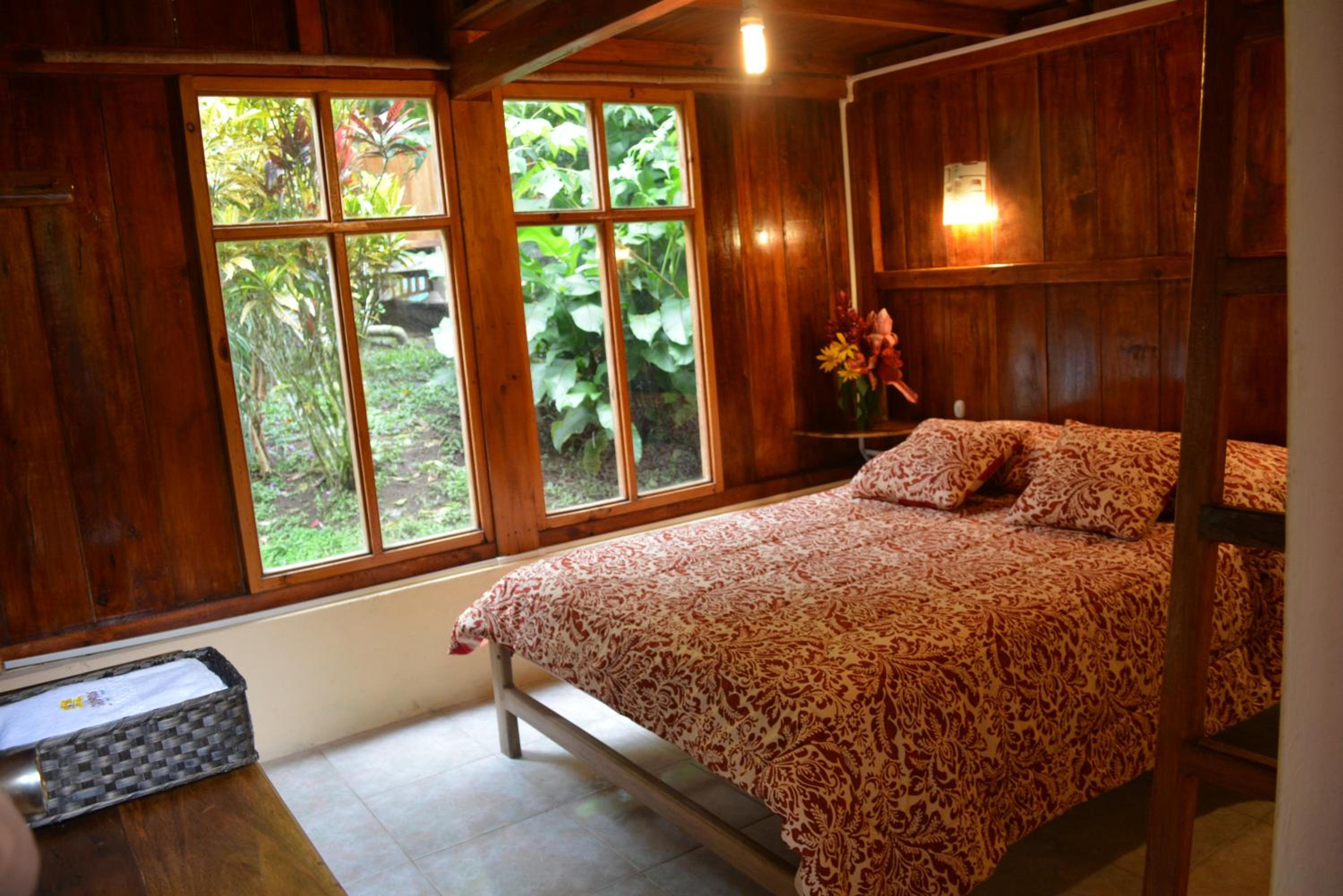 Queen Room photo 1