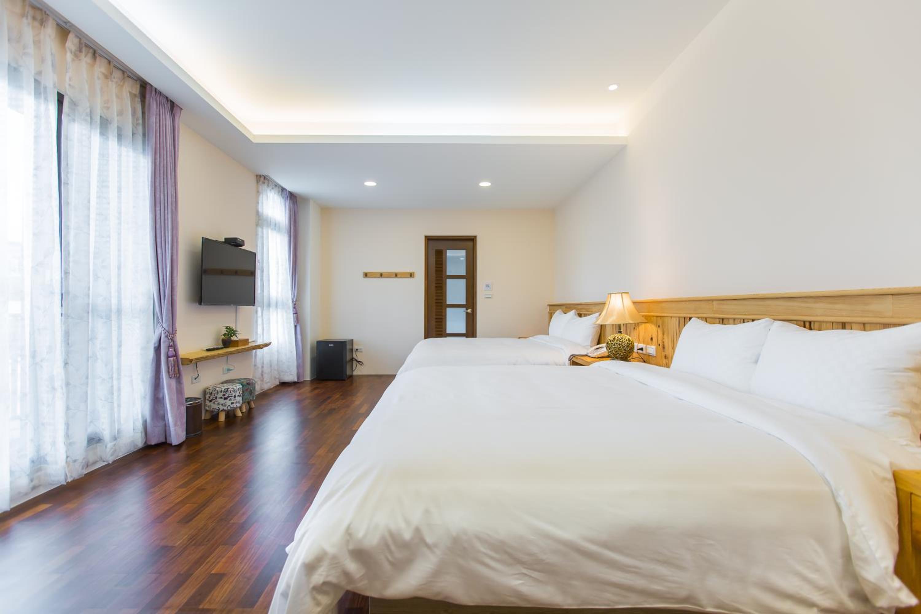 Deluxe Quadruple Room