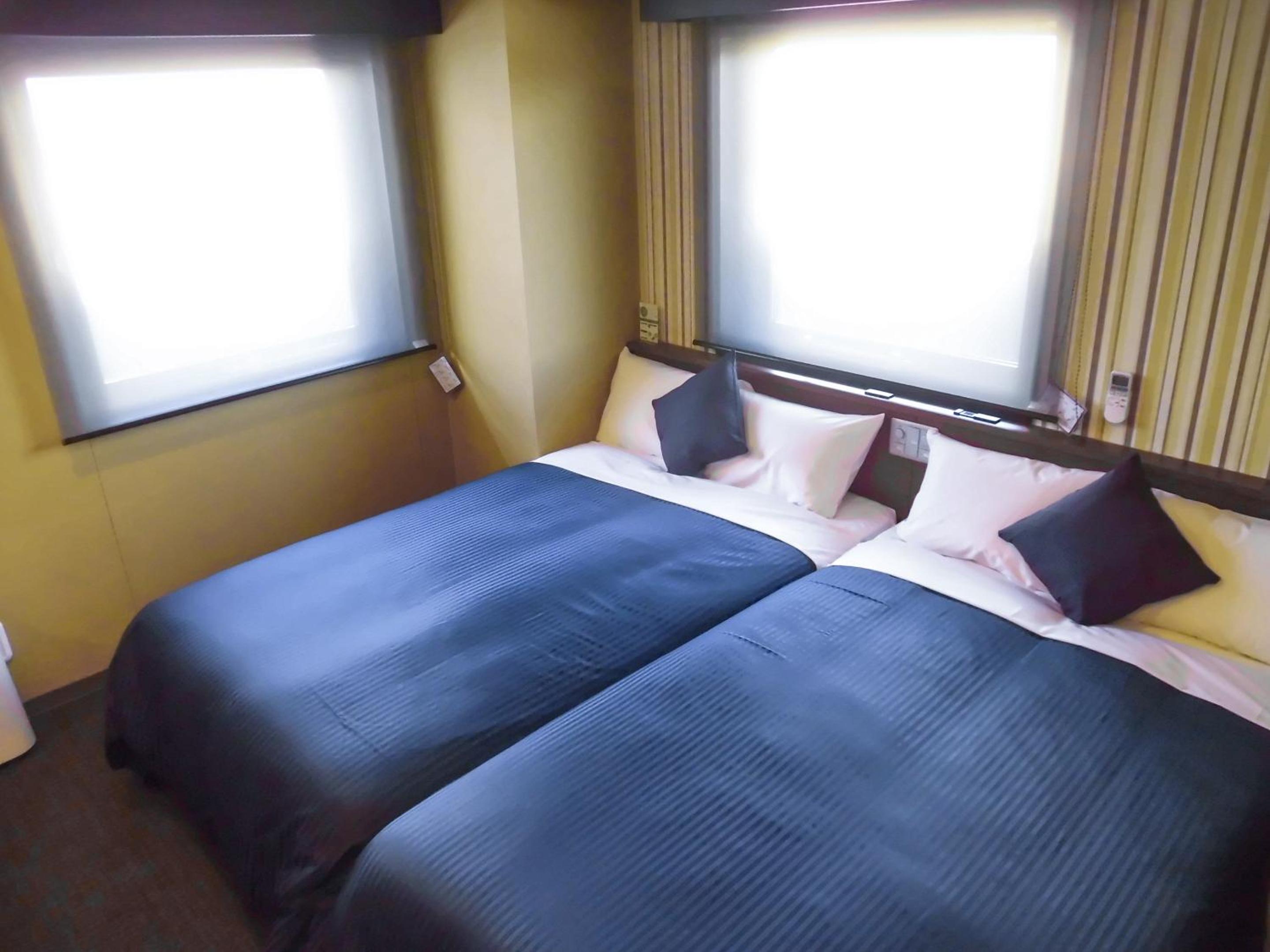 Twin Room - Smoking - Photo 1