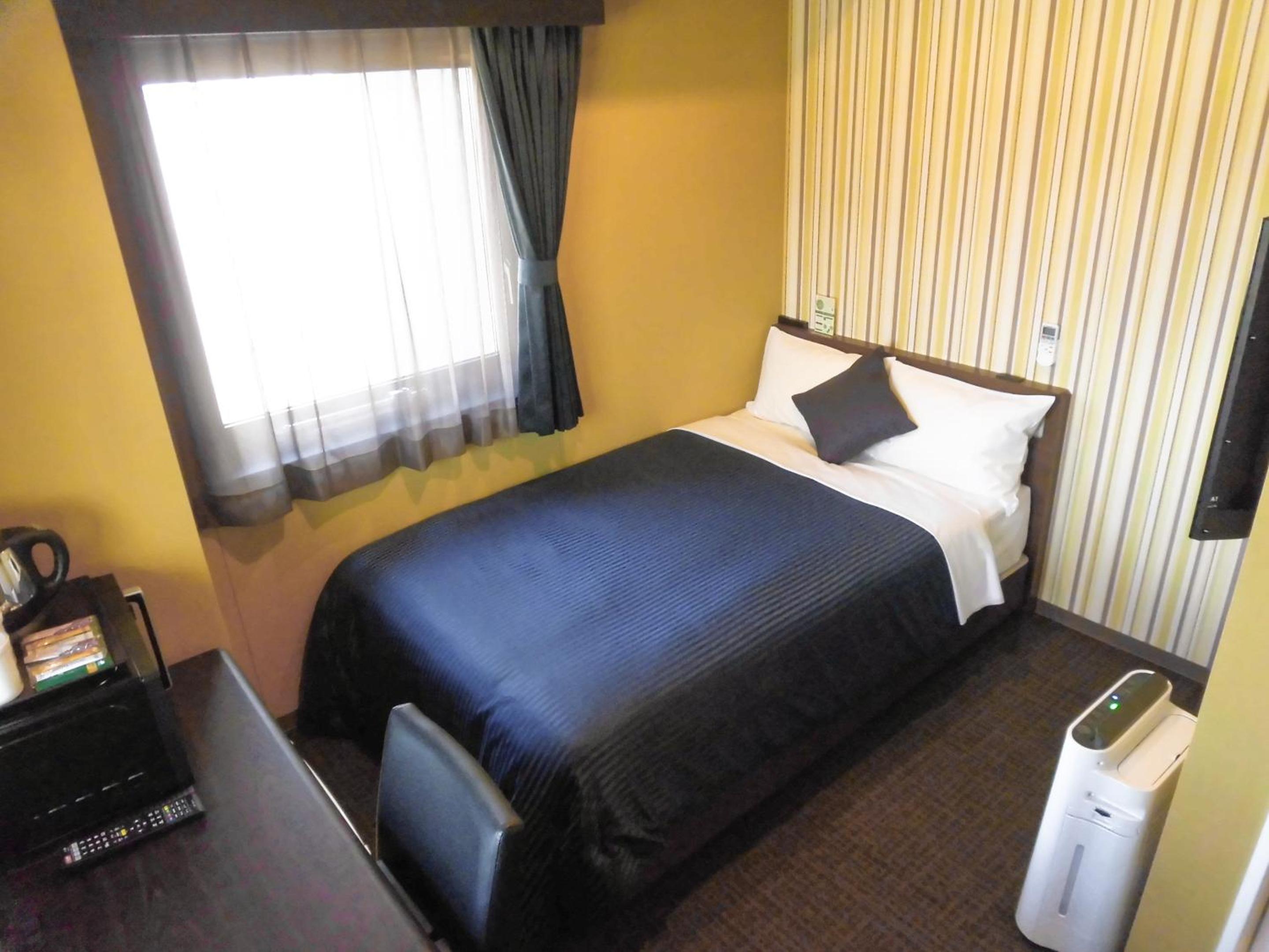 Double Room with Small Double Bed - Smoking - Photo 5