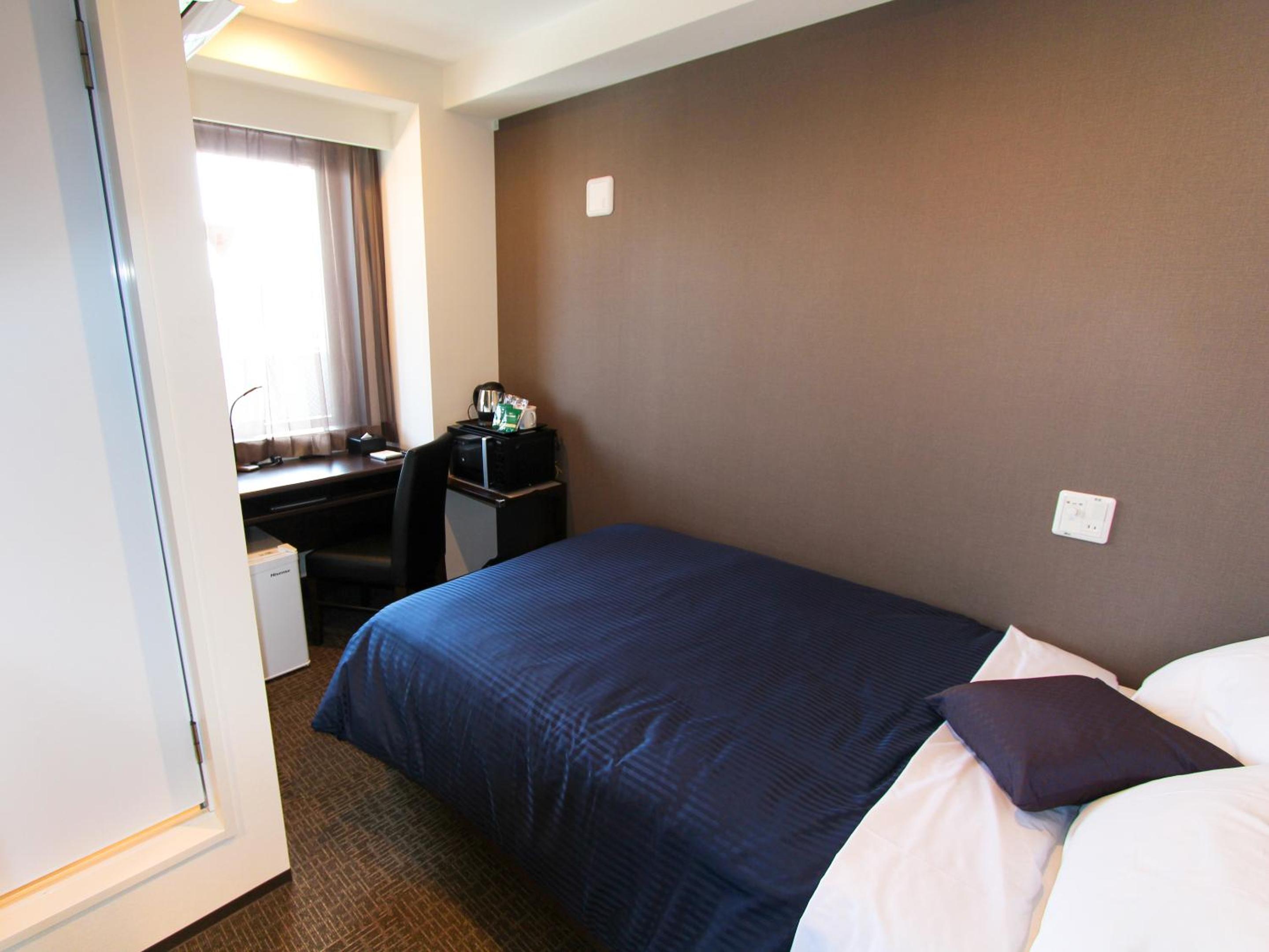 Standard Single Room with Small Double Bed - Non-Smoking