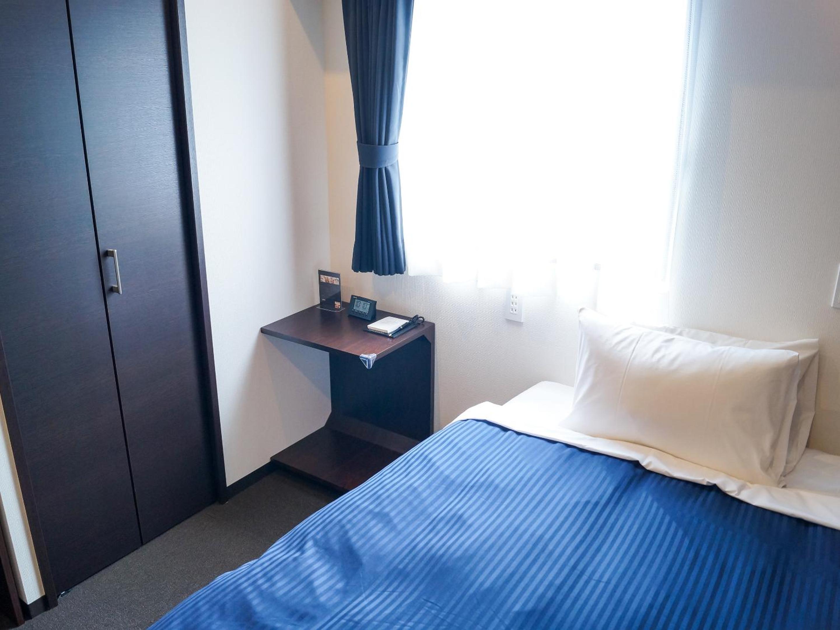 Semi Double Room - Smoking