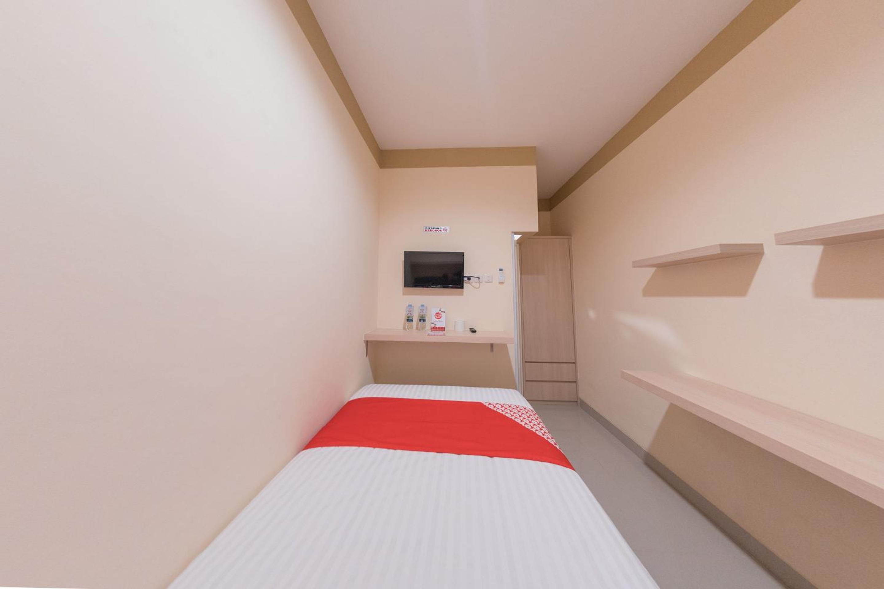 Standard Double Room - Photo 13