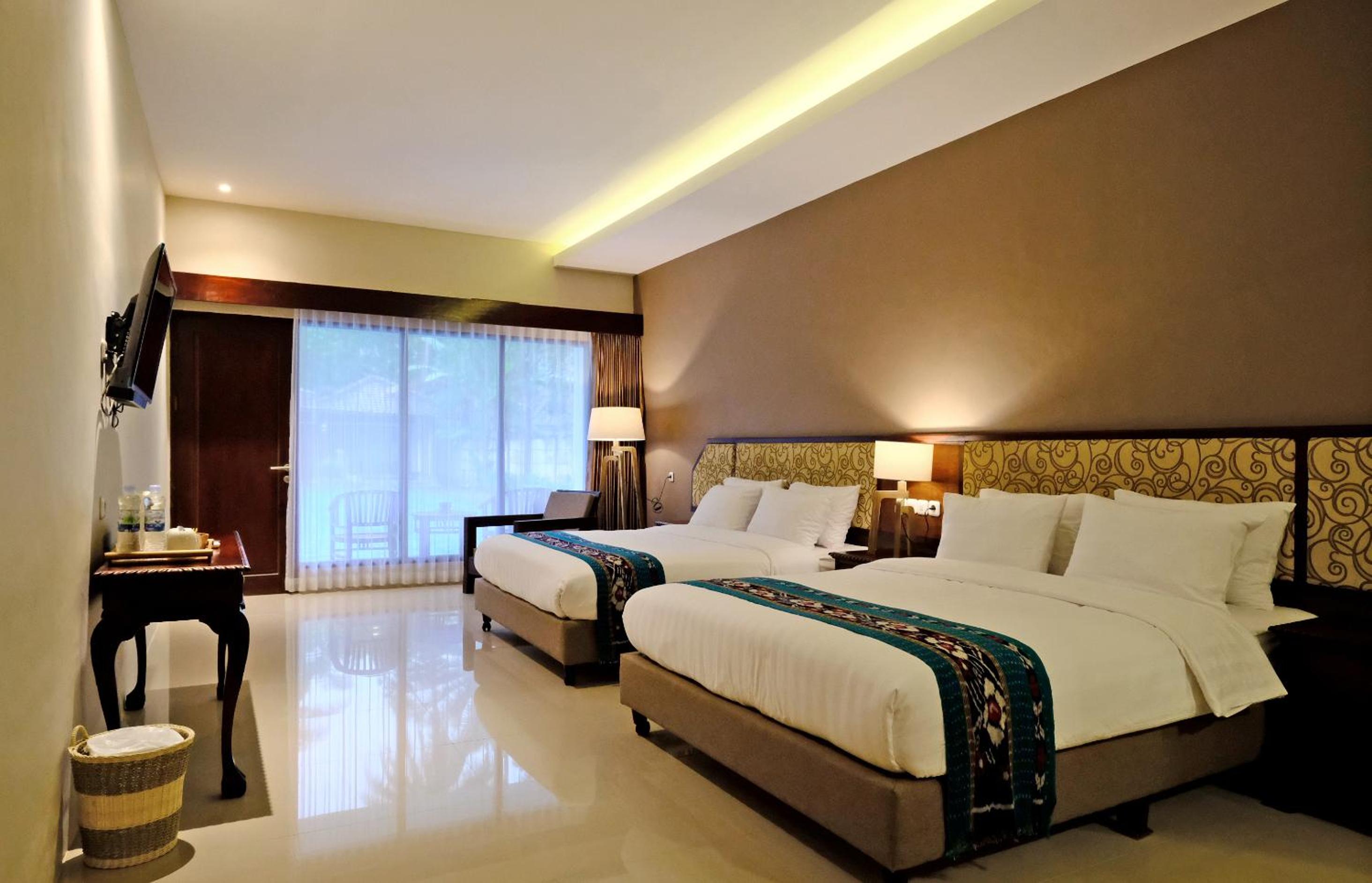 Deluxe Family Room - Photo 1
