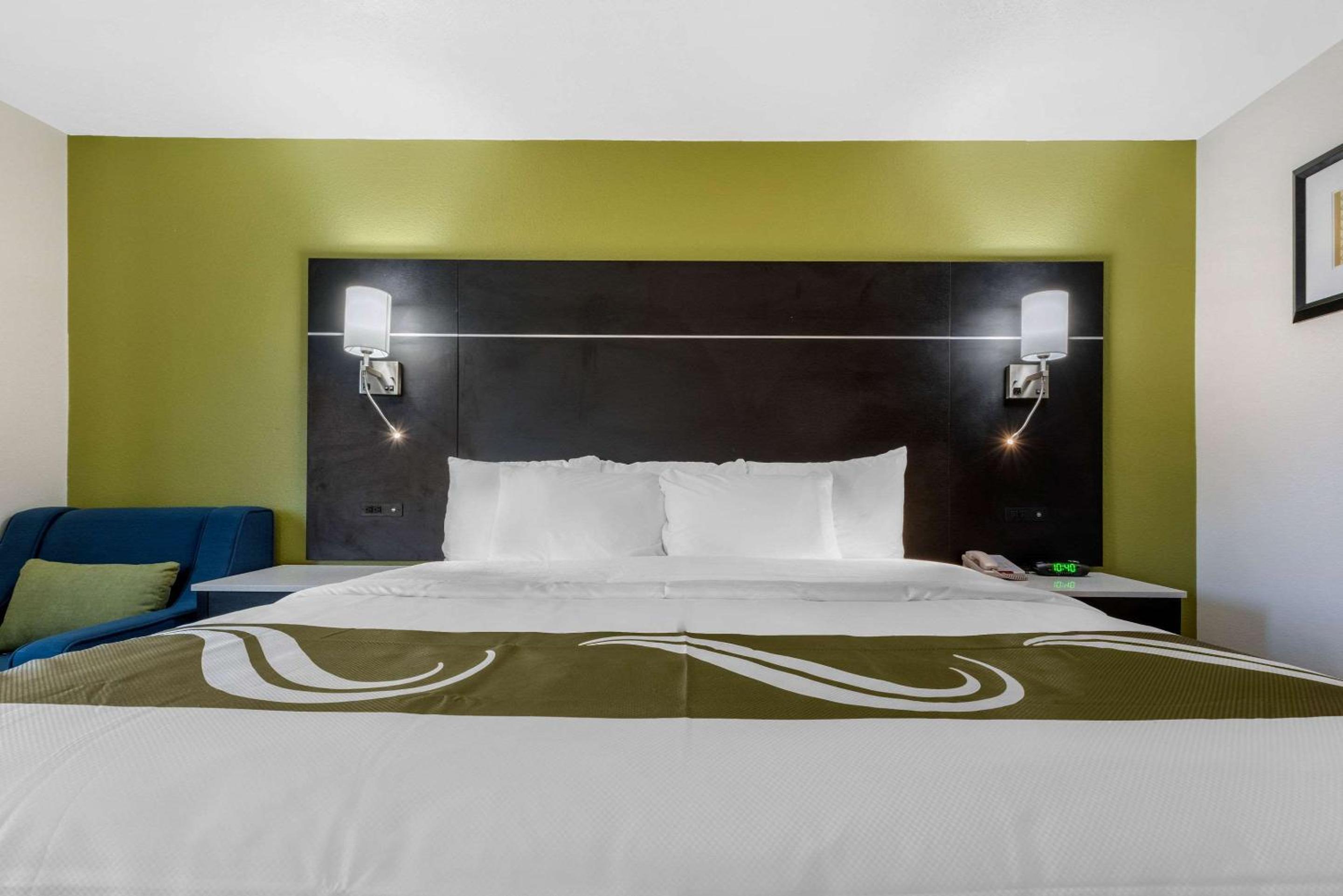 King Room - Accessible/Non-Smoking photo 1