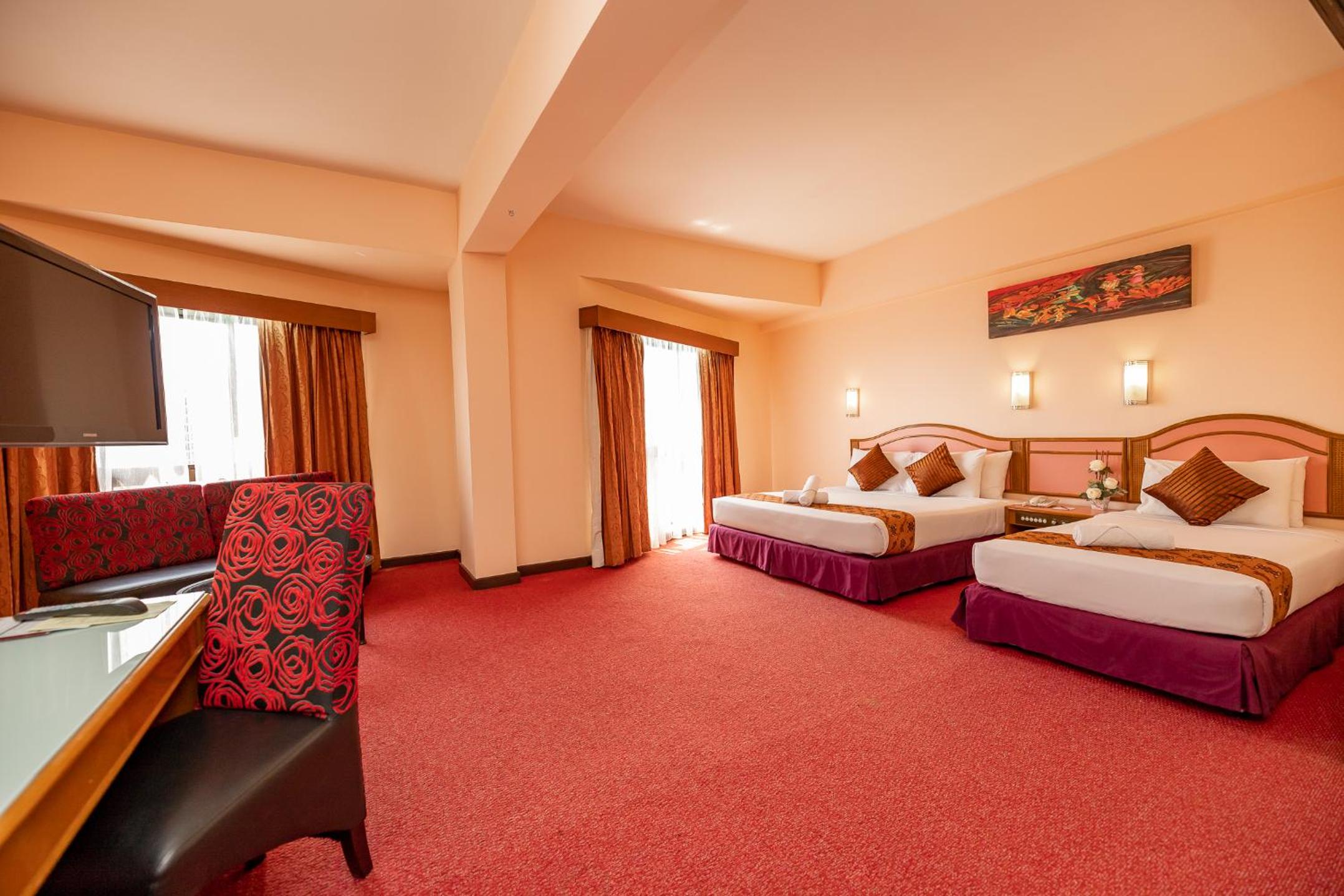 Suite - Photo 5