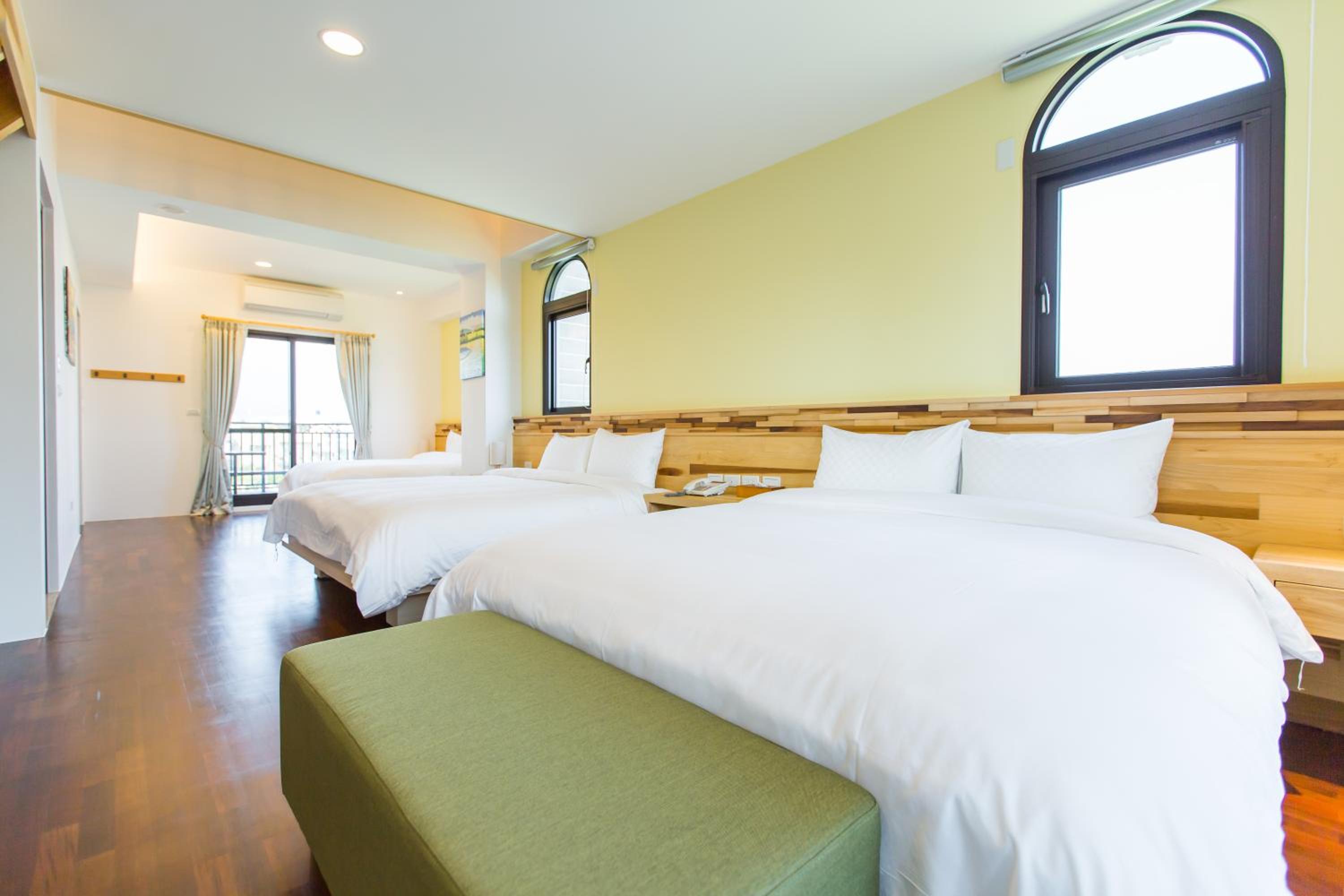 Deluxe Family Suite