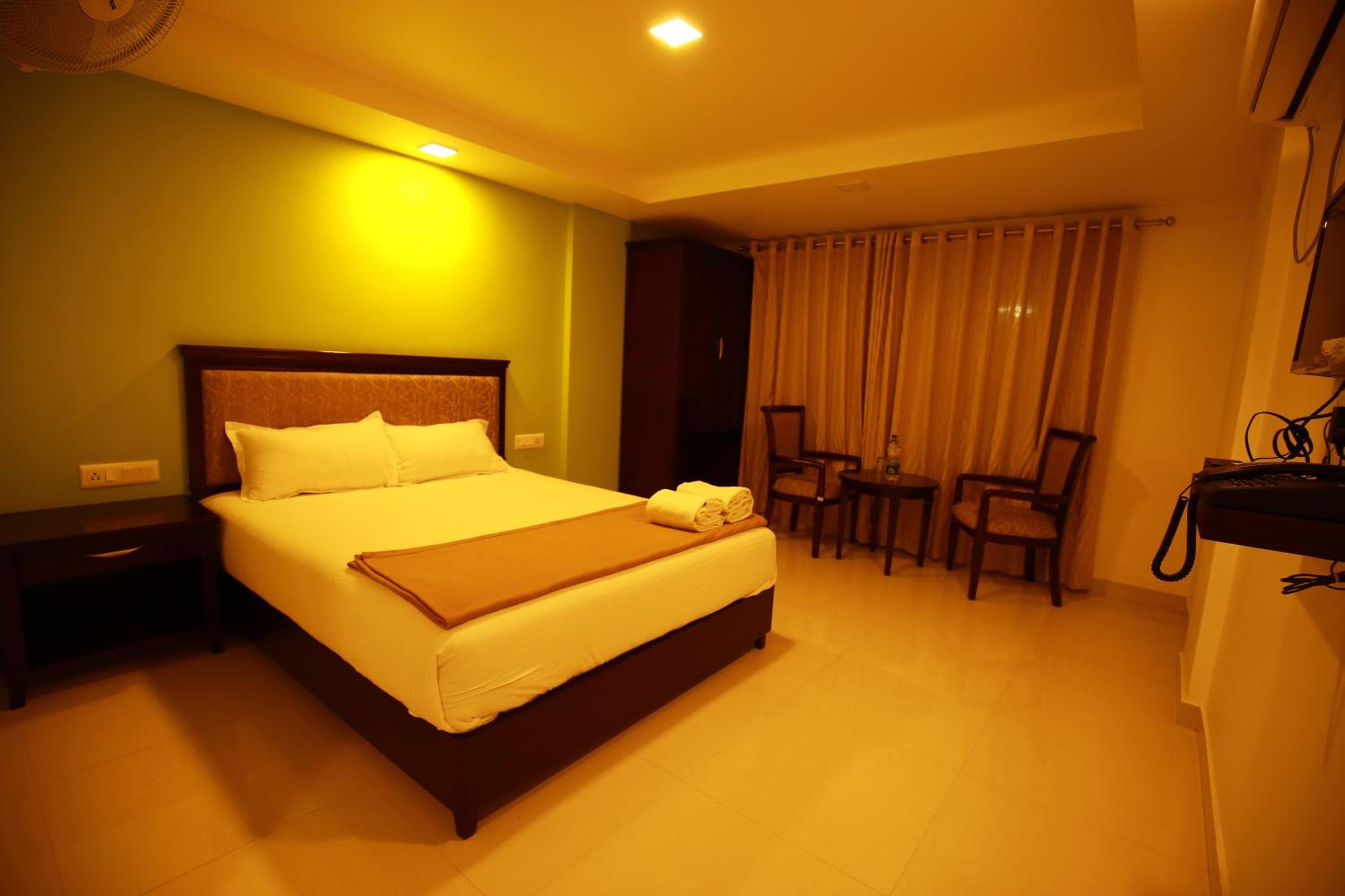 Deluxe Double Or Twin Room photo 2