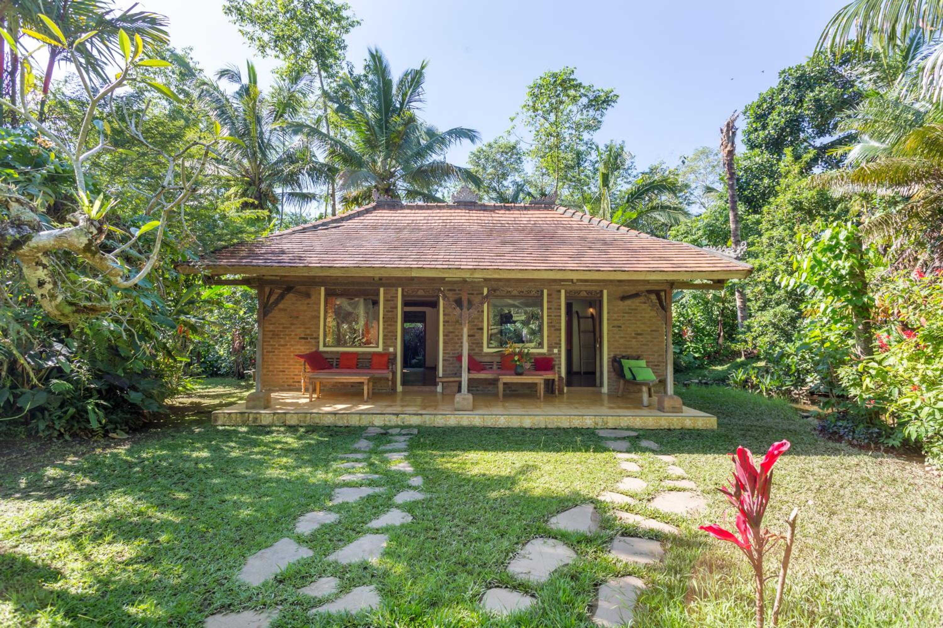 Deluxe Double or Twin Room with Garden View photo 2