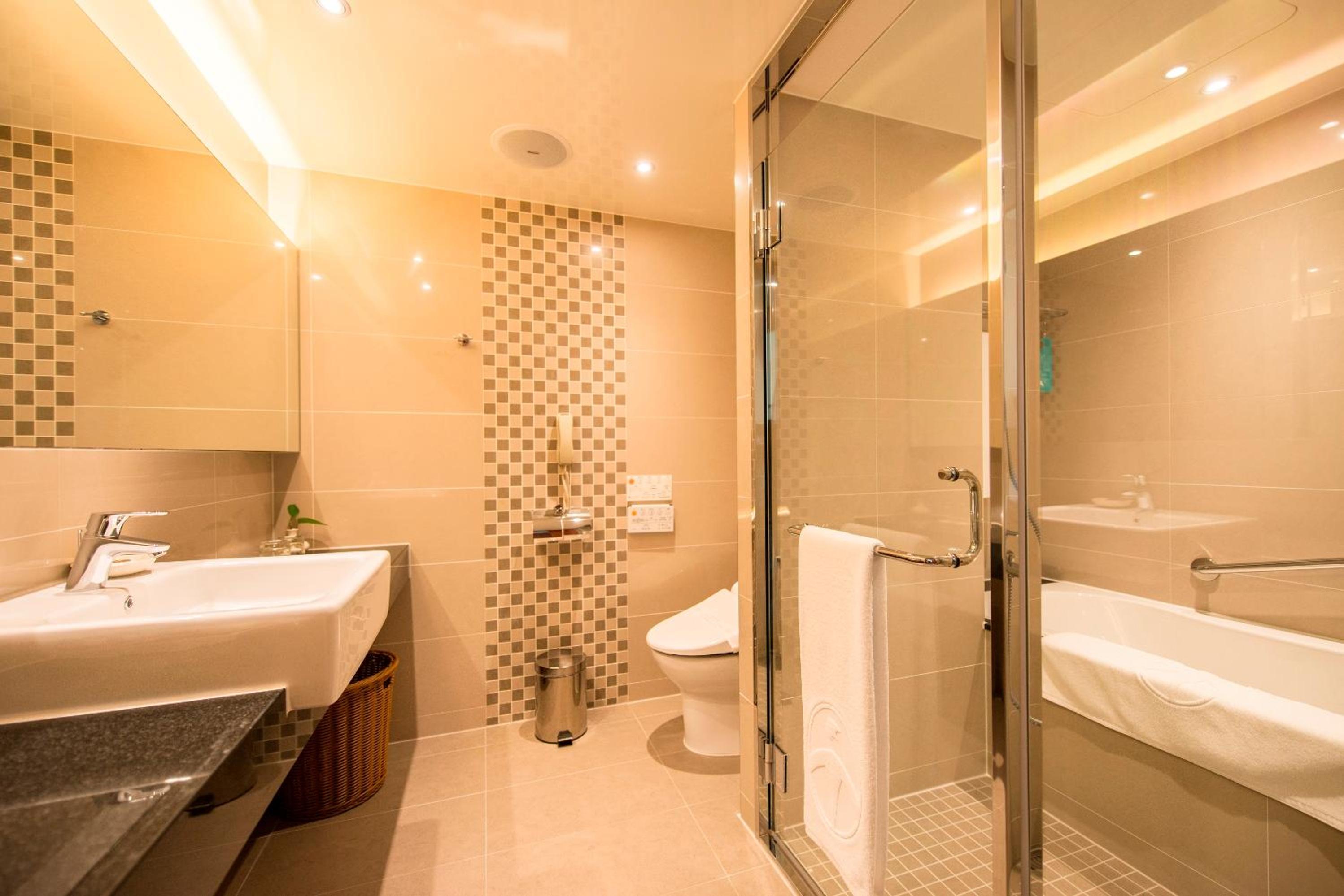 Superior Triple Room photo 3