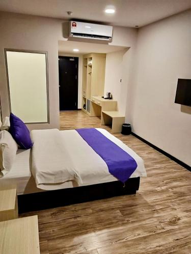 Deluxe Queen Room photo 2