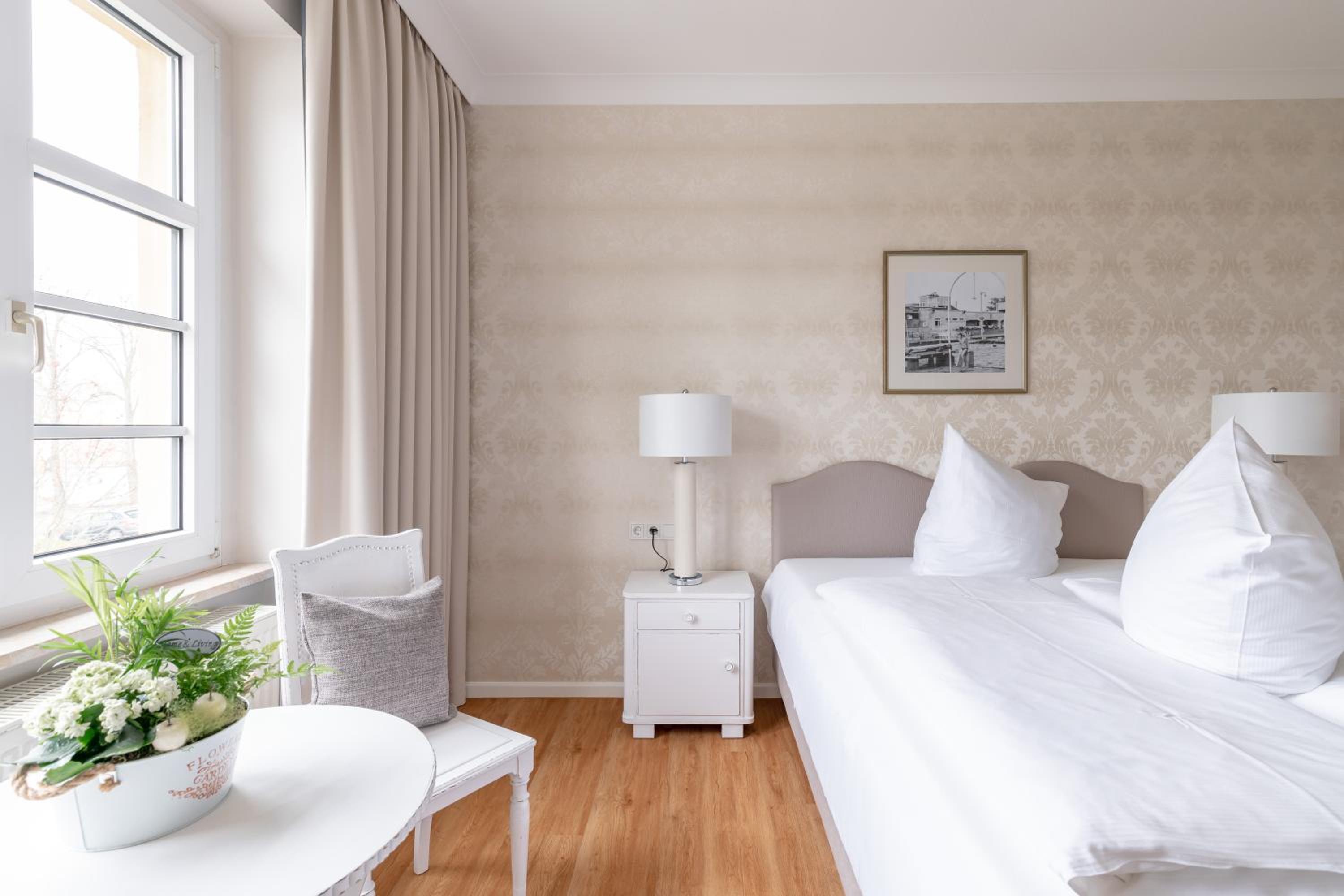 Deluxe Double Room photo 2
