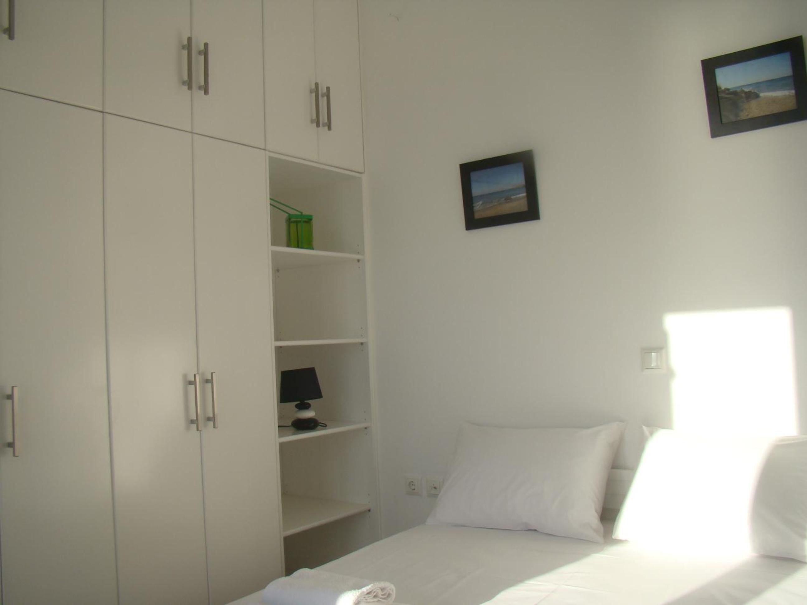 Apartment with Terrace - Photo 12