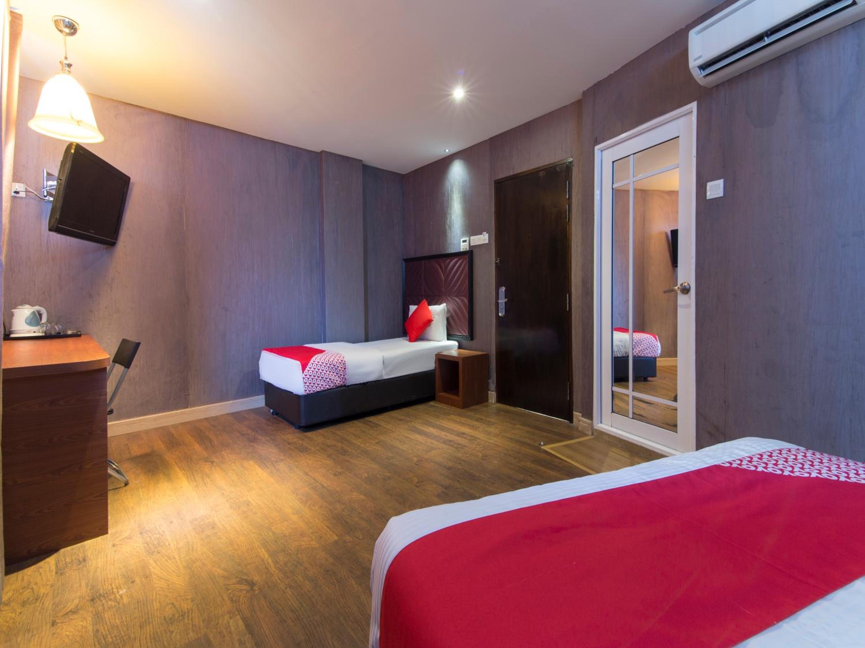 Deluxe Triple Room