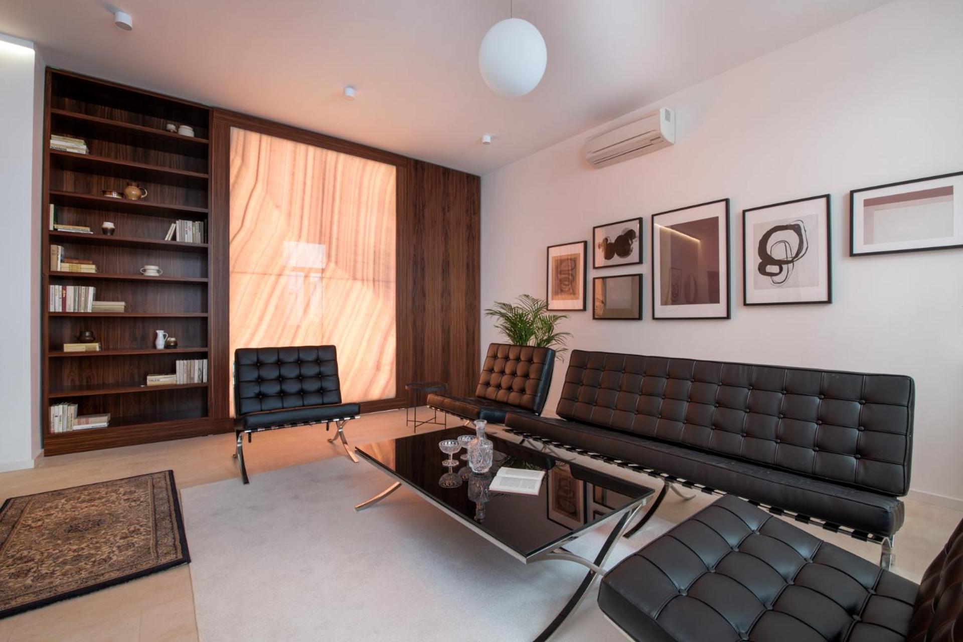 Apartment photo 1