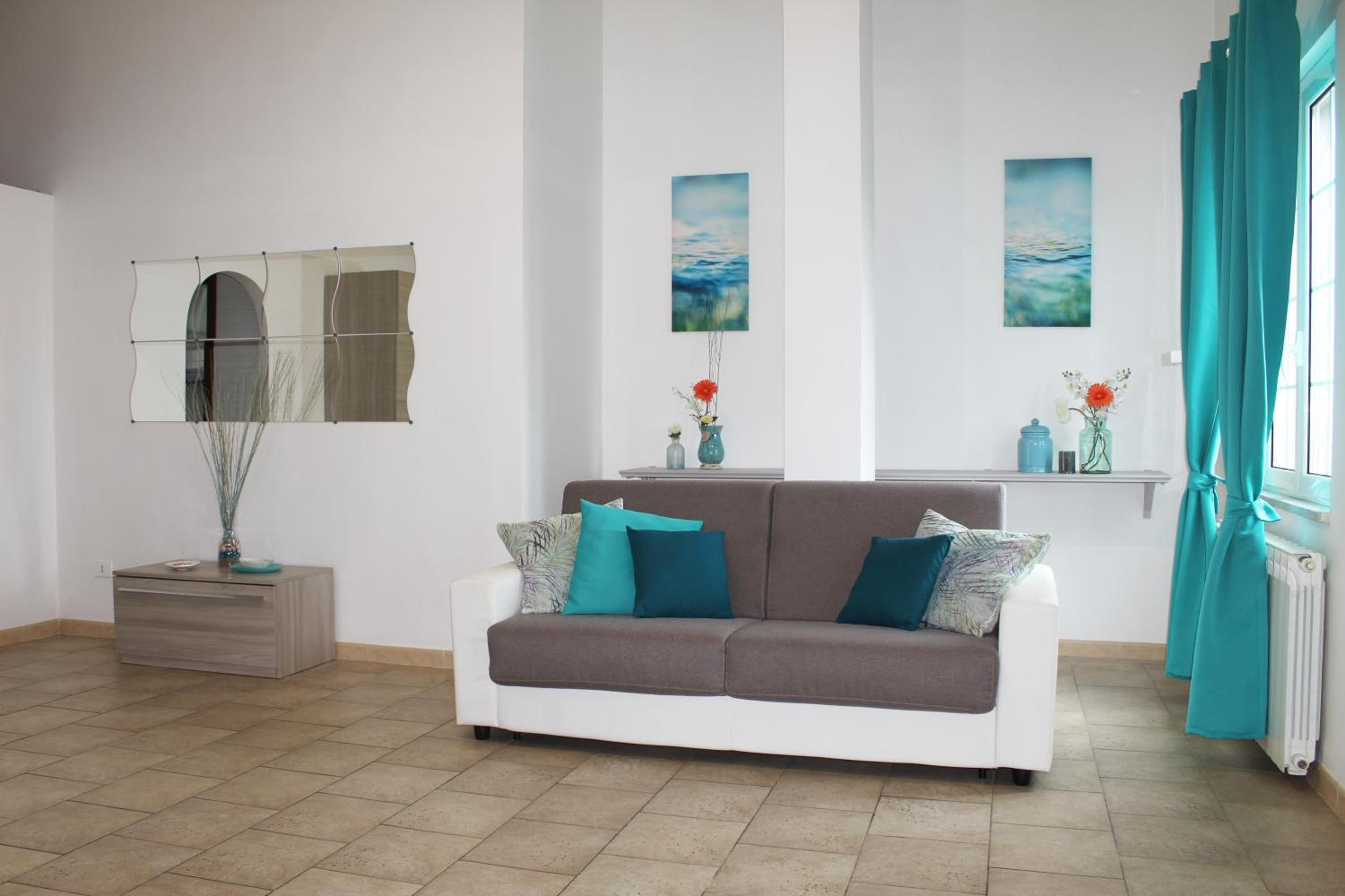 Apartment with Garden View