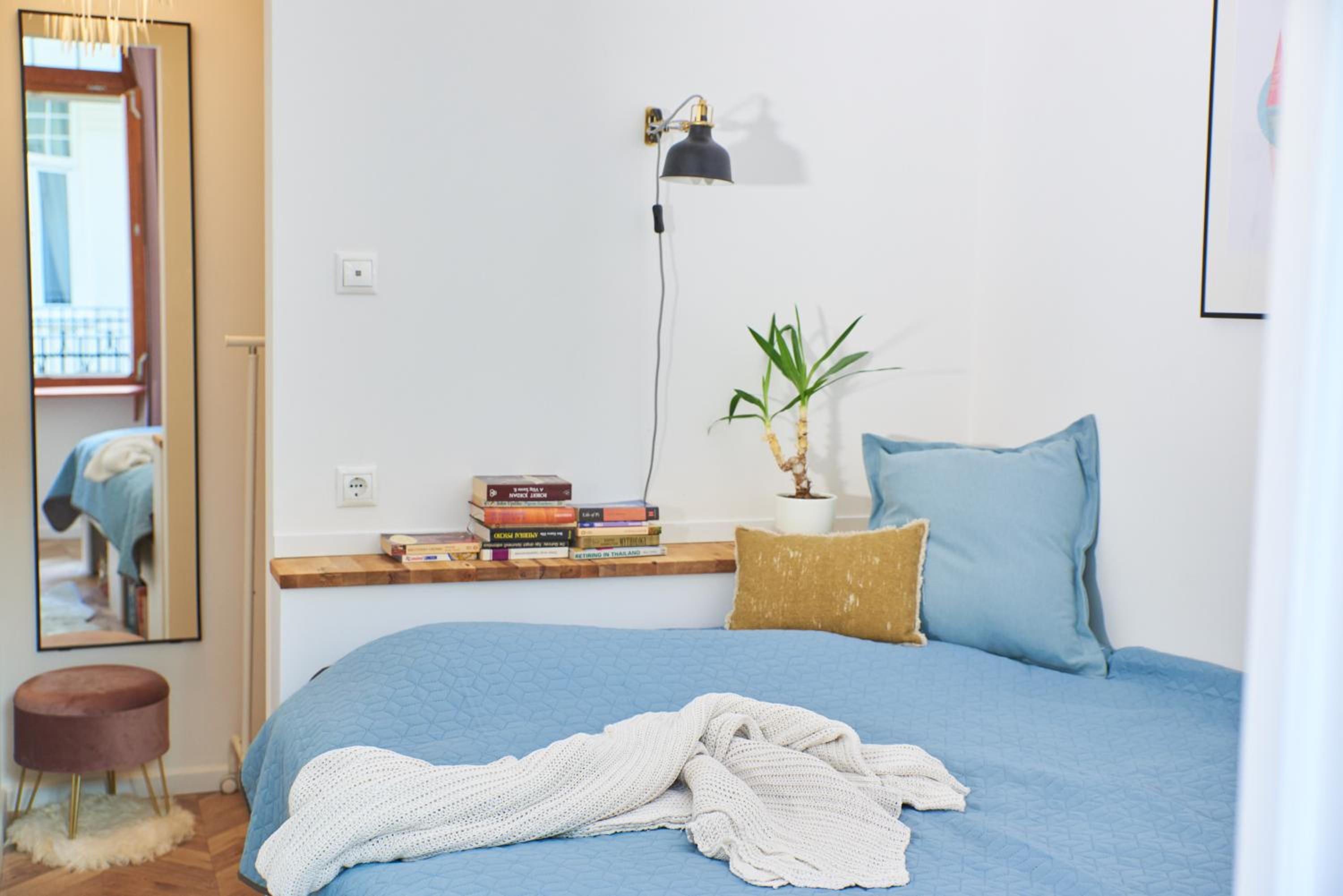 One-Bedroom Apartment - Photo 20