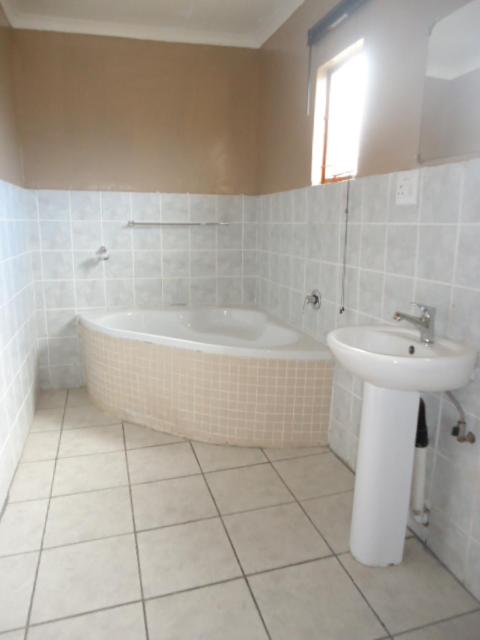 Executive Suite - Photo 5