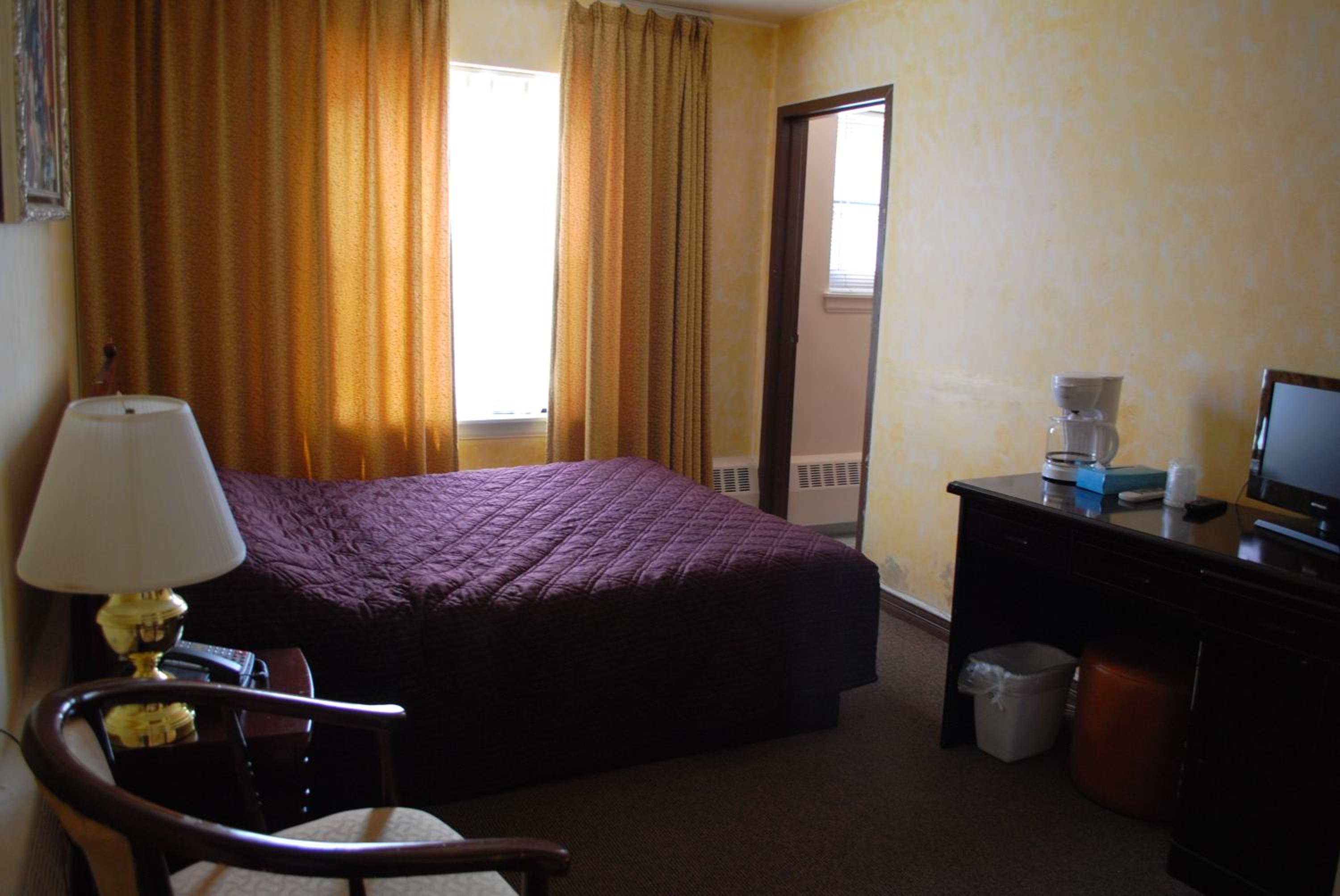 Queen Room - Photo 4