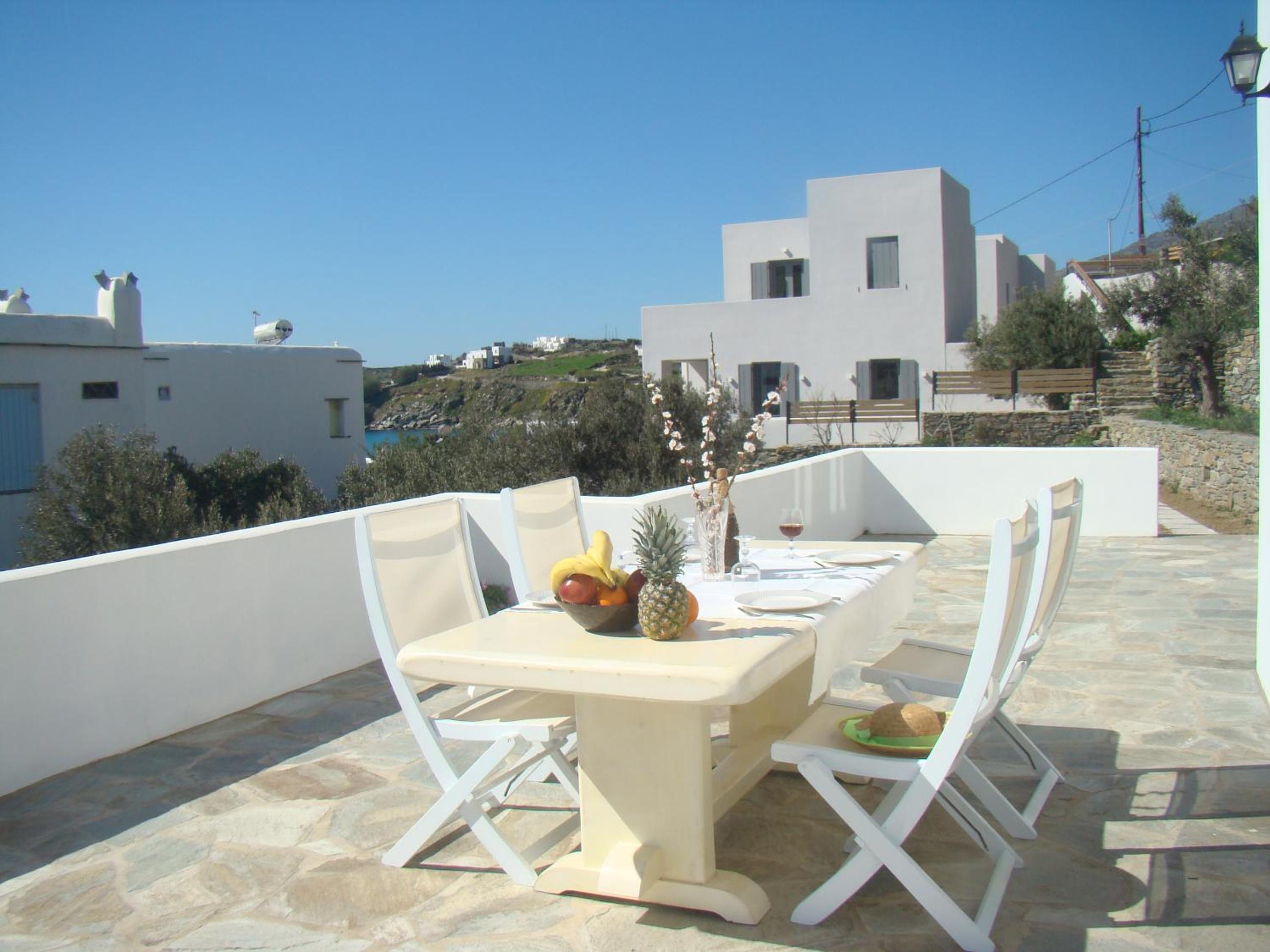 Apartment with Terrace - Photo 10