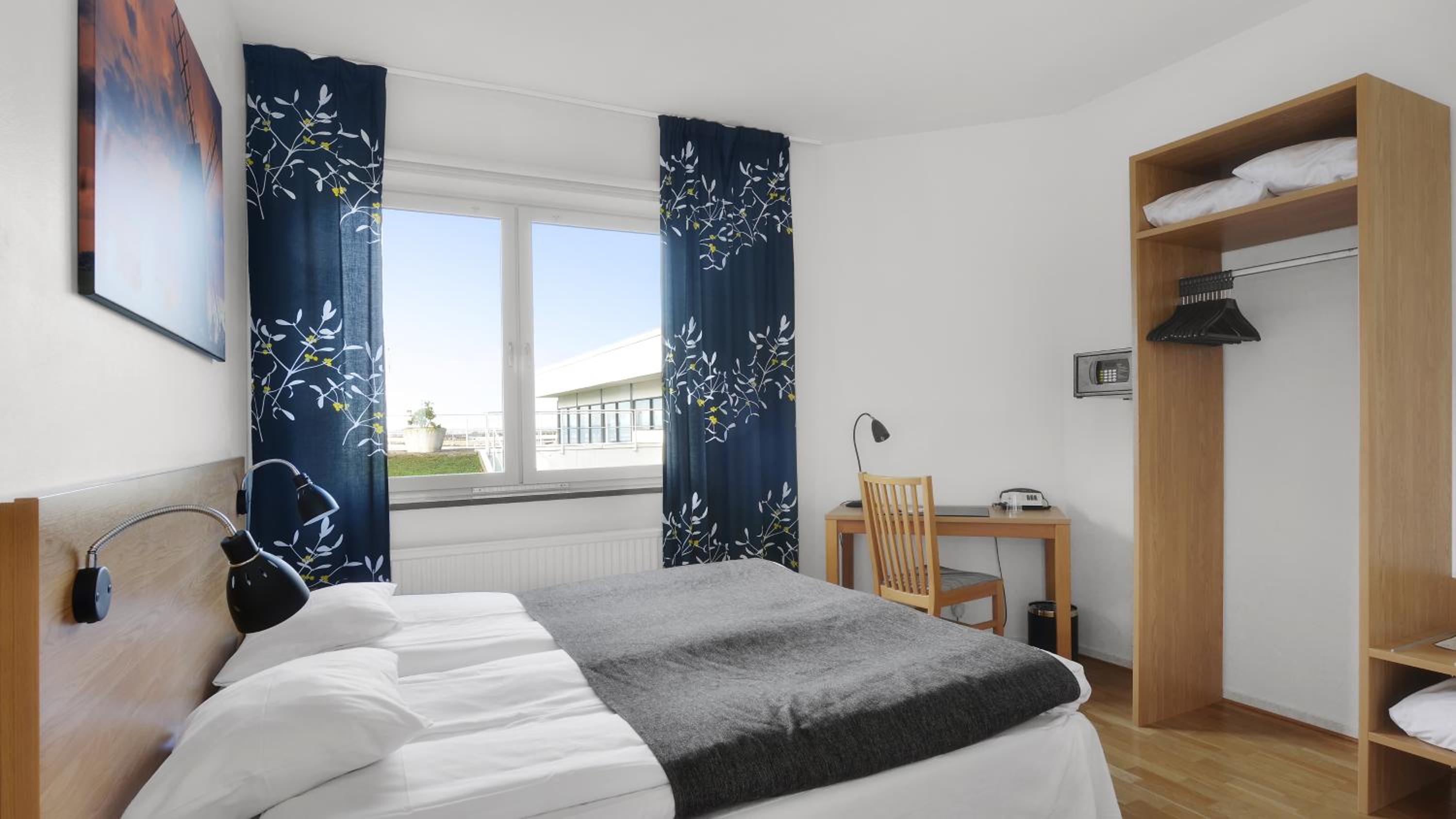 Double Room With Extra Bed photo 2