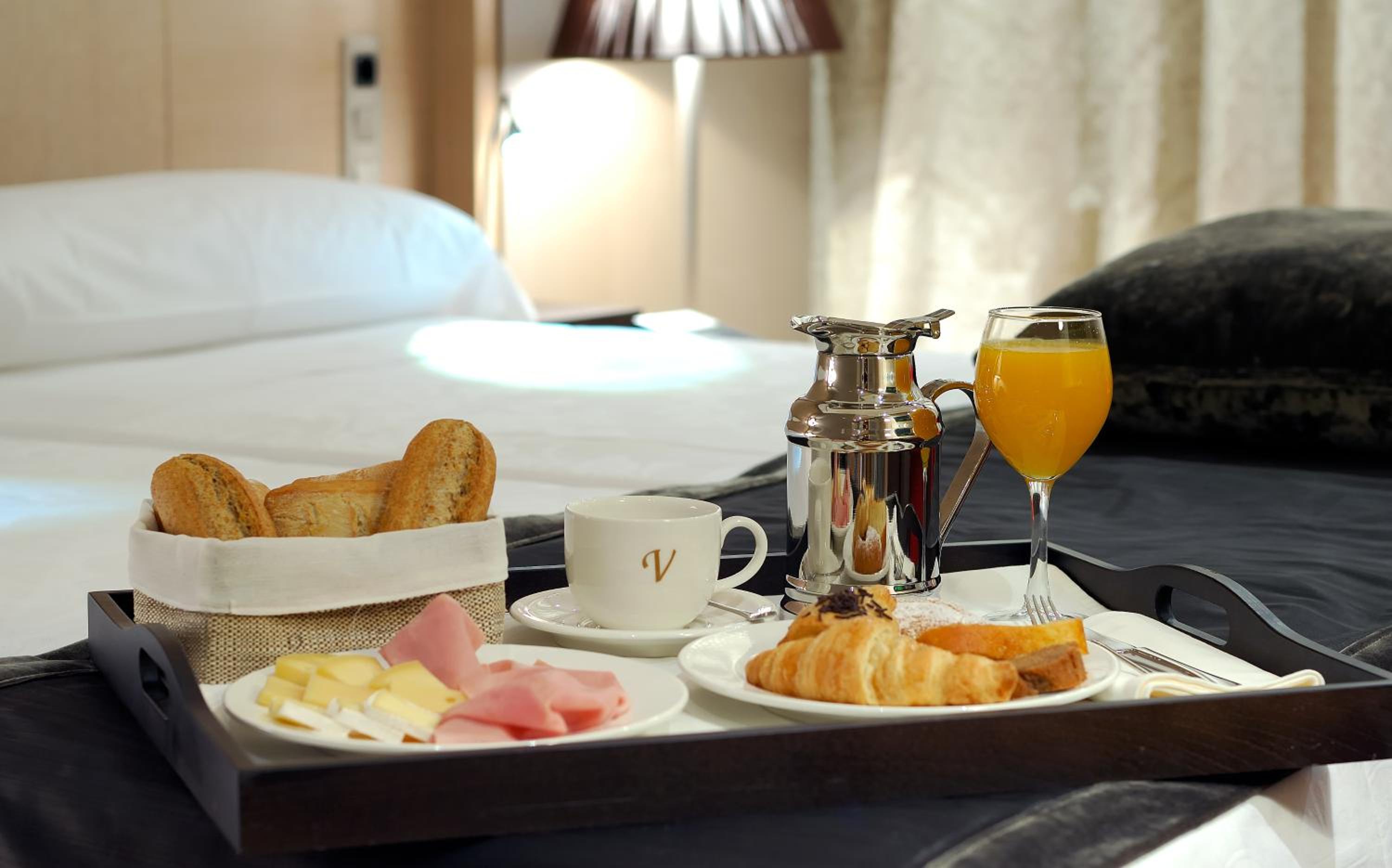 Standard Double or Twin Room - Photo 3