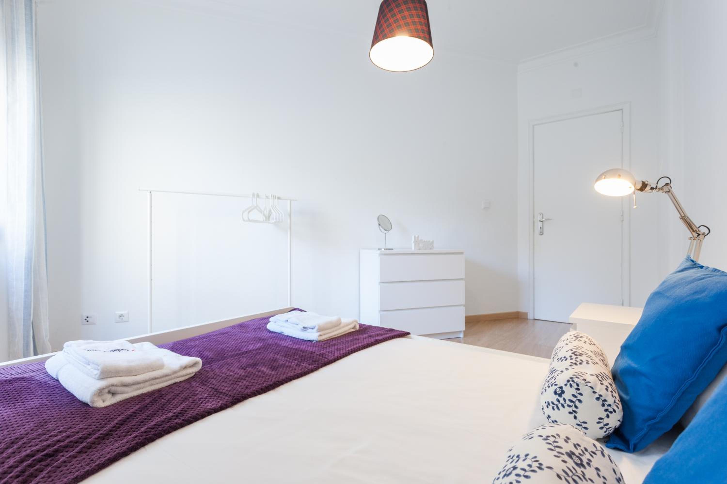 Two-Bedroom Apartment - Photo 6