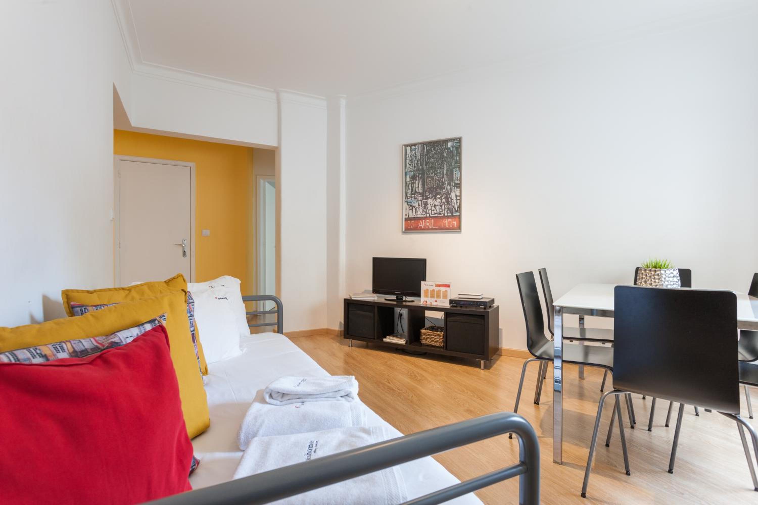 Two-Bedroom Apartment - Photo 8