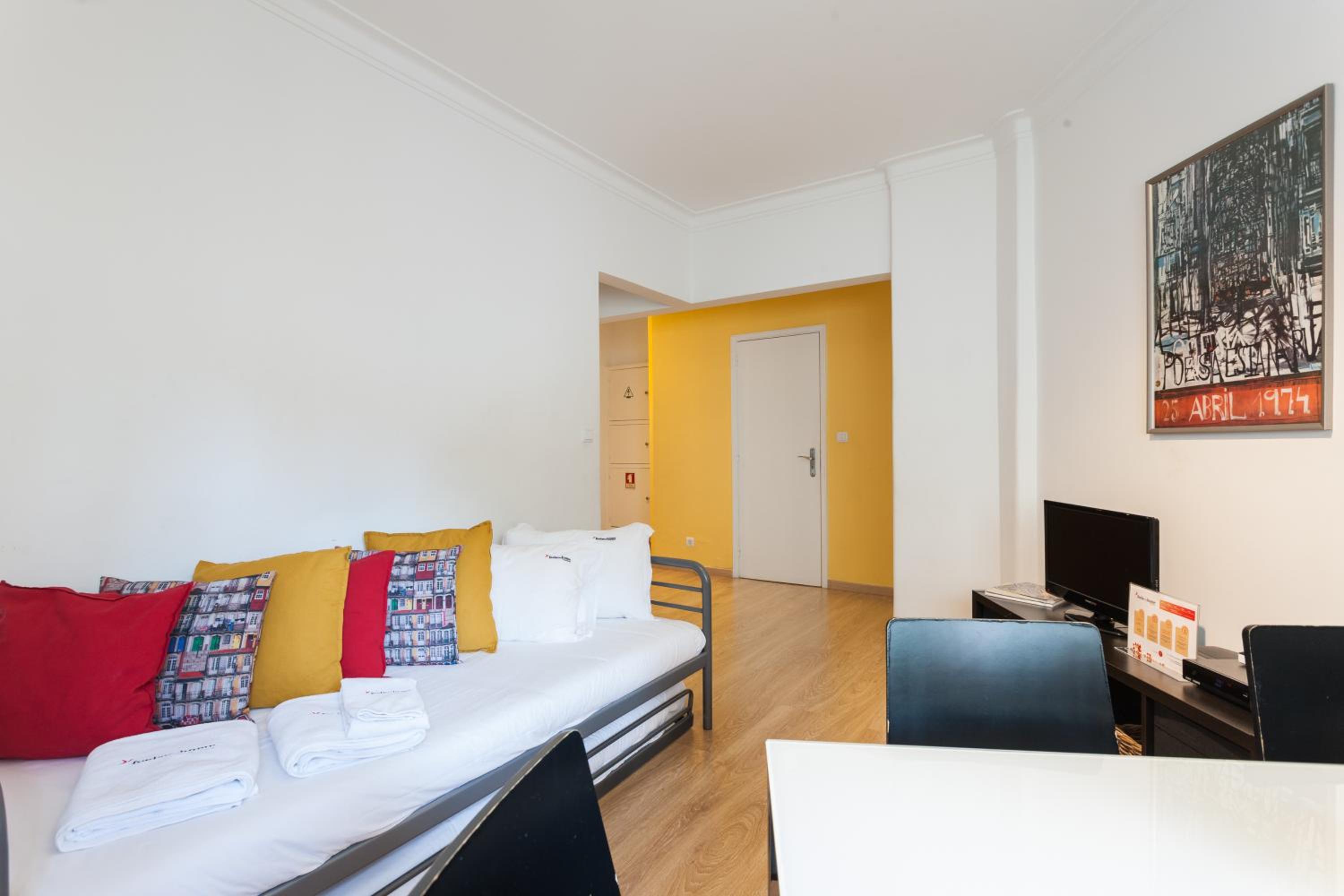 Two-Bedroom Apartment - Photo 15