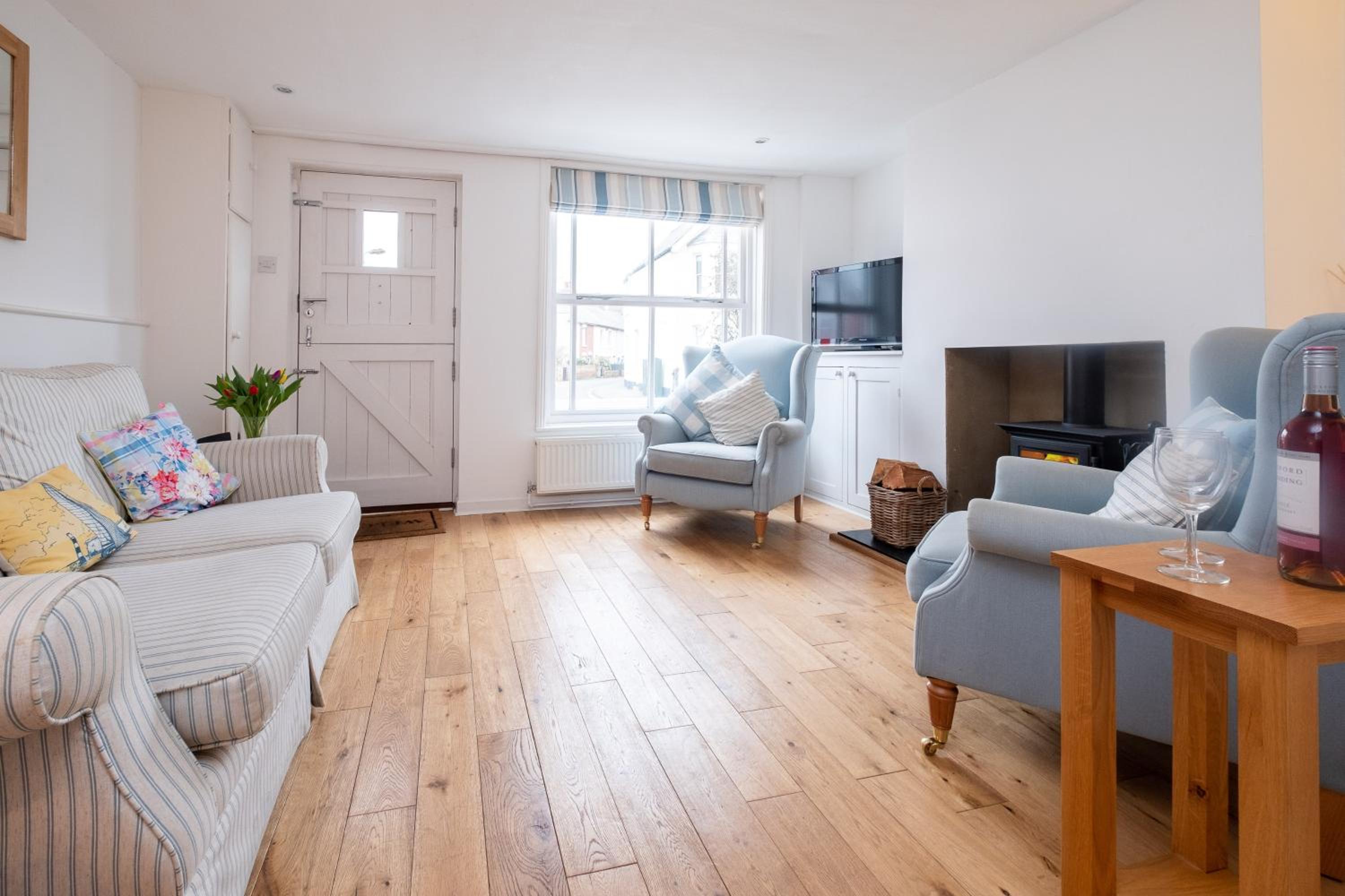 Three-Bedroom House photo 1