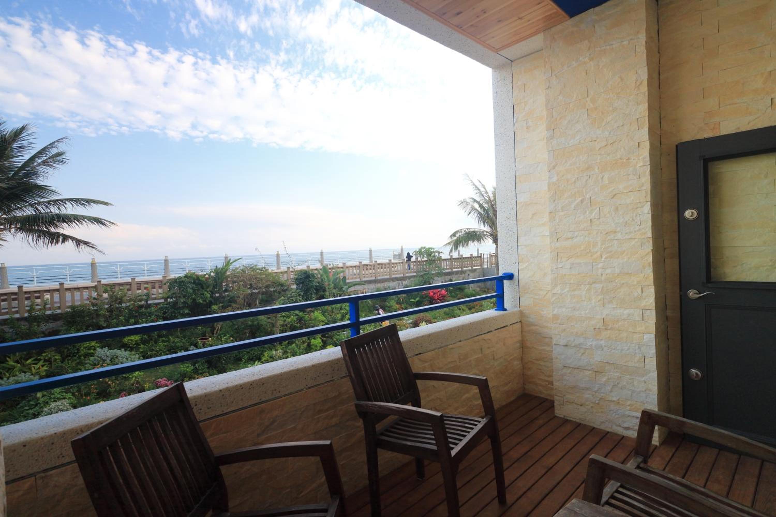 Quadruple Room with Balcony photo 2