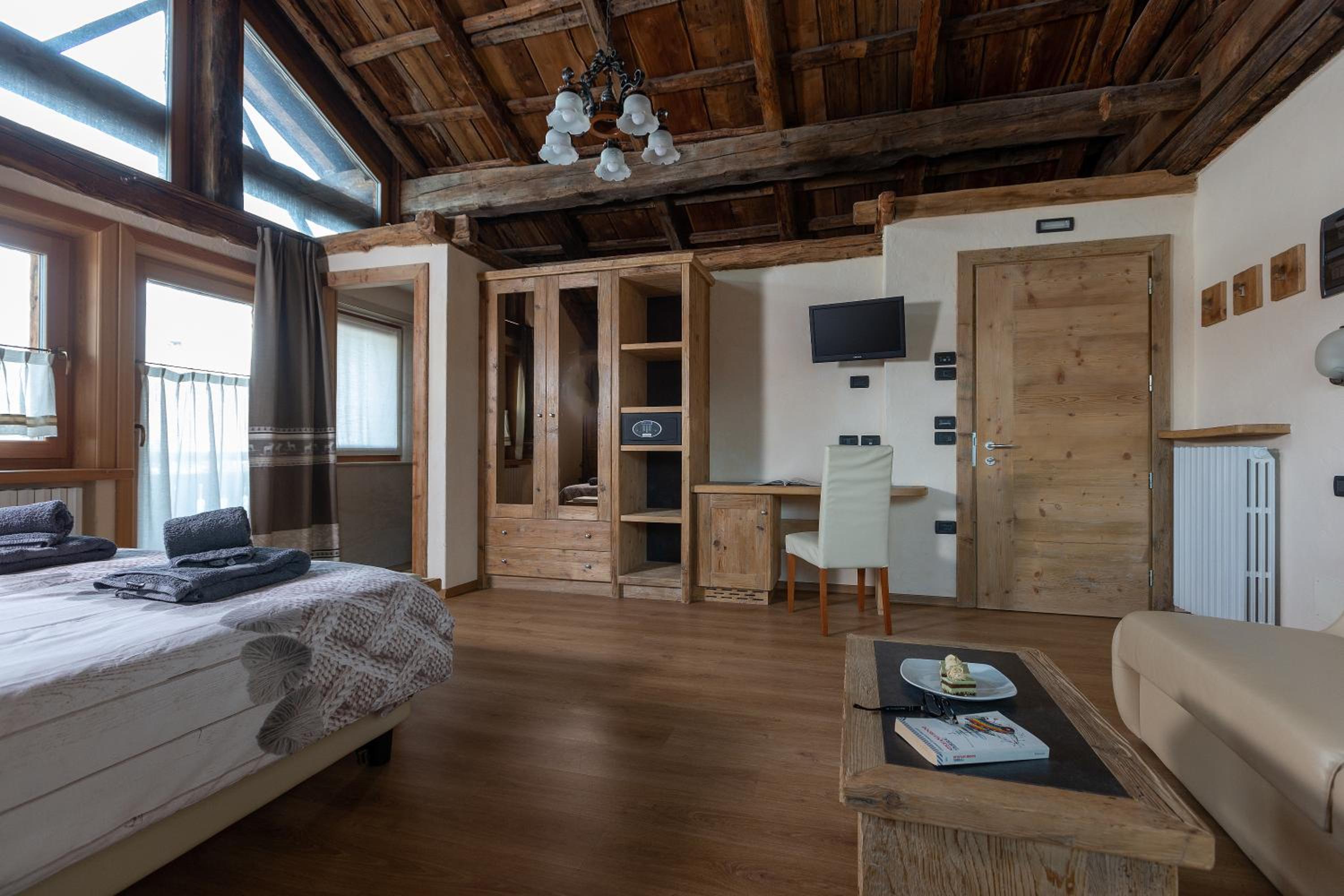 Junior Suite - Attic - Photo 4