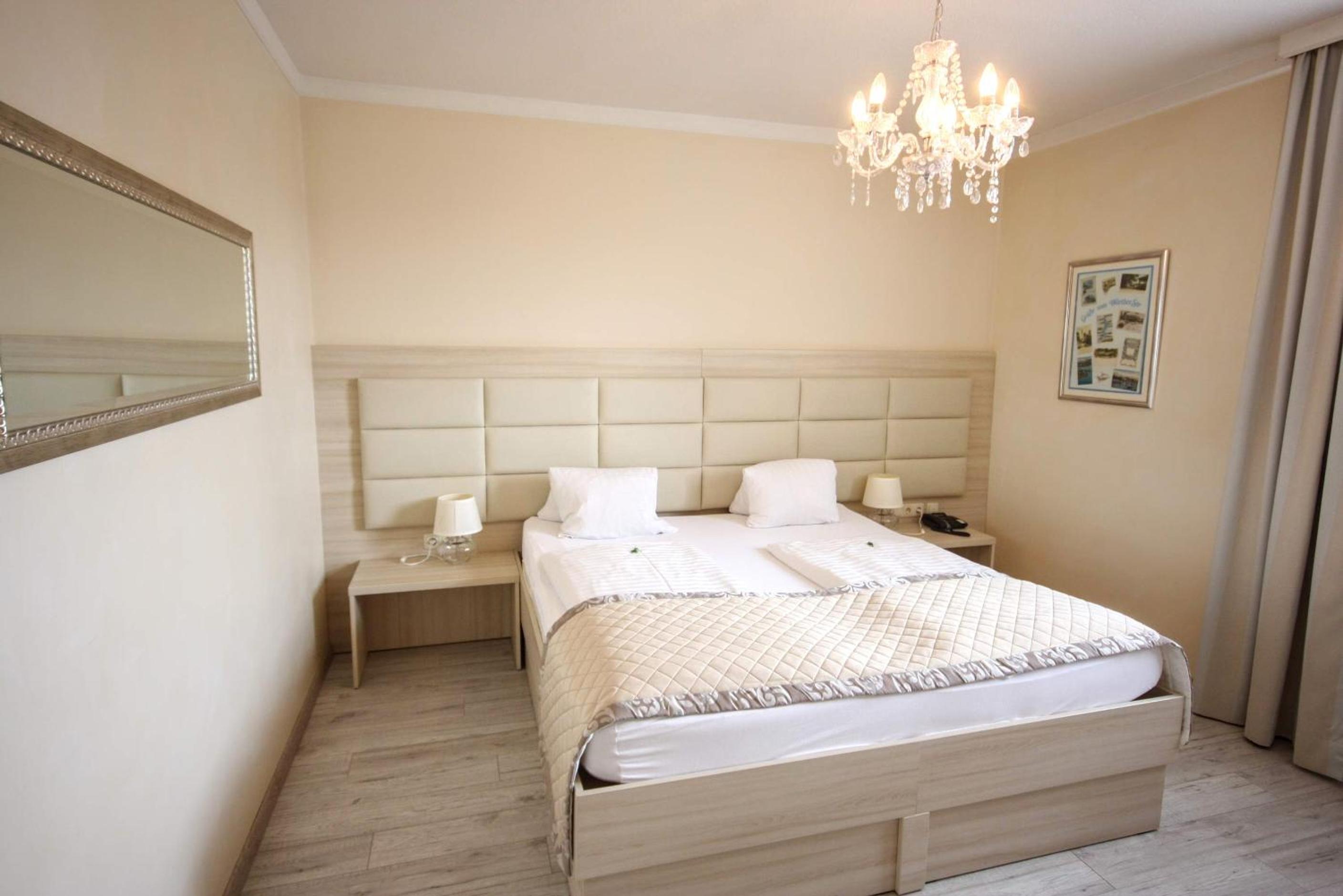 Superior Double Room - Photo 1