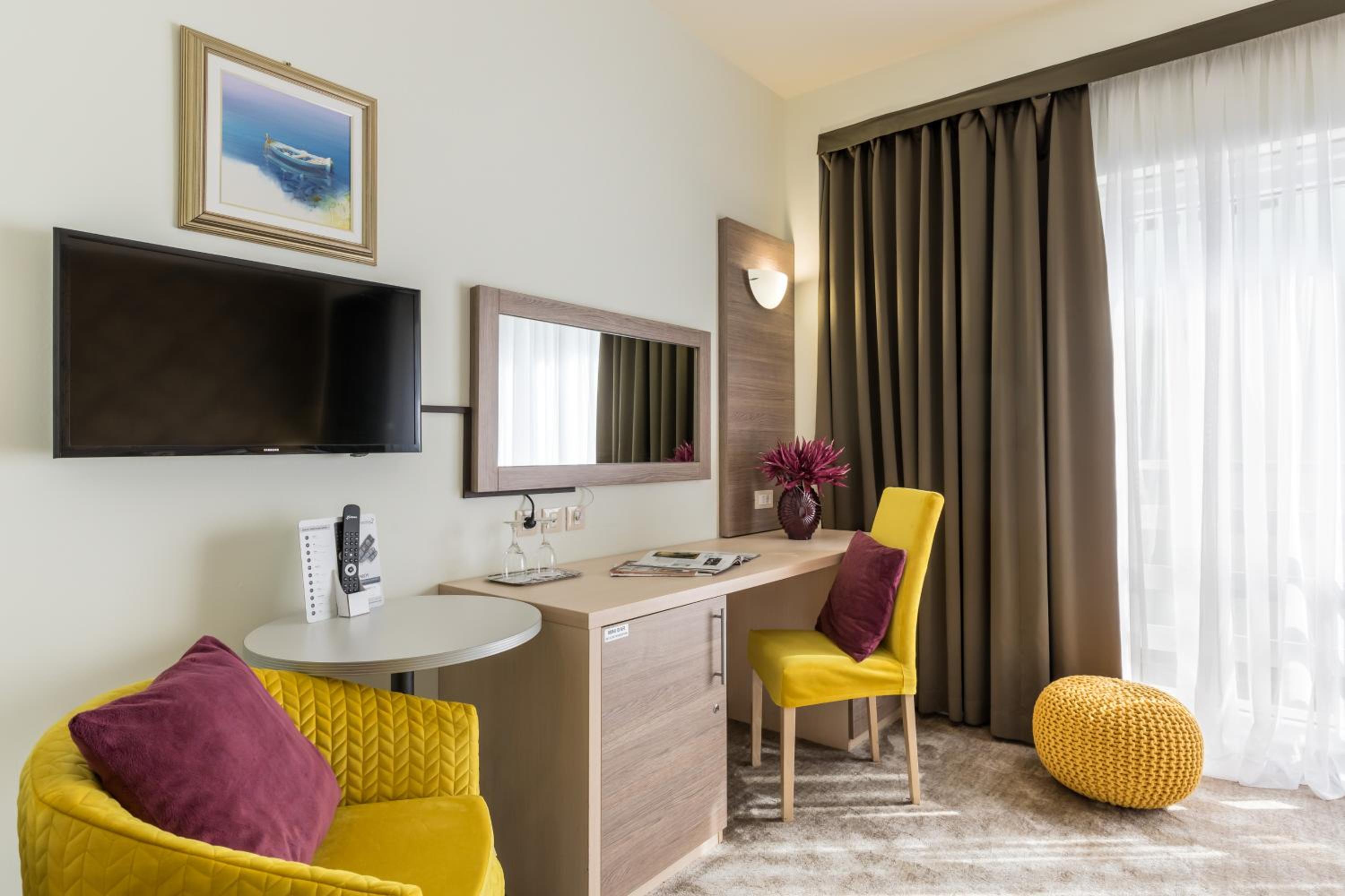 Double Room - Photo 4
