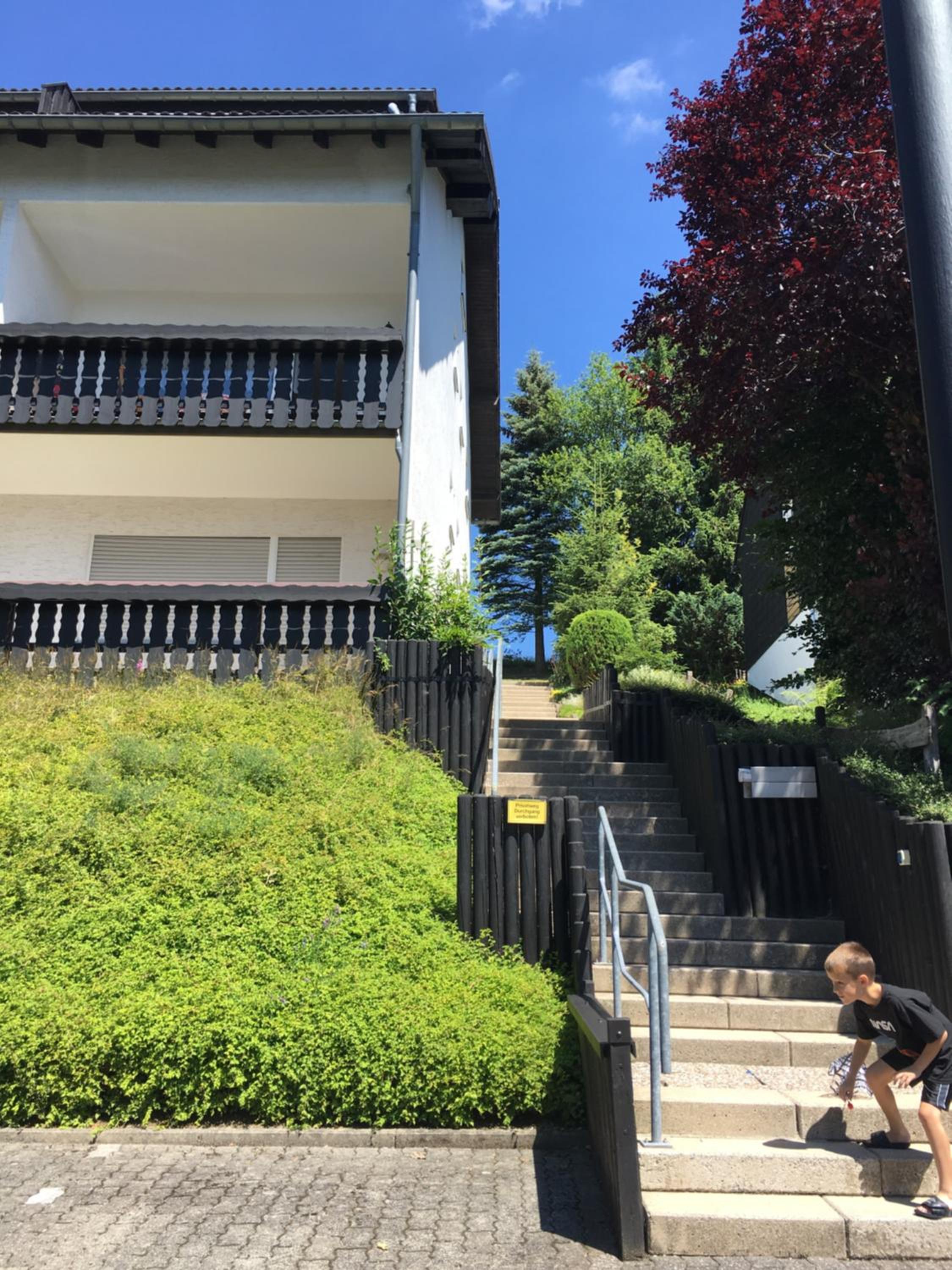 Apartment with Mountain View - Photo 15