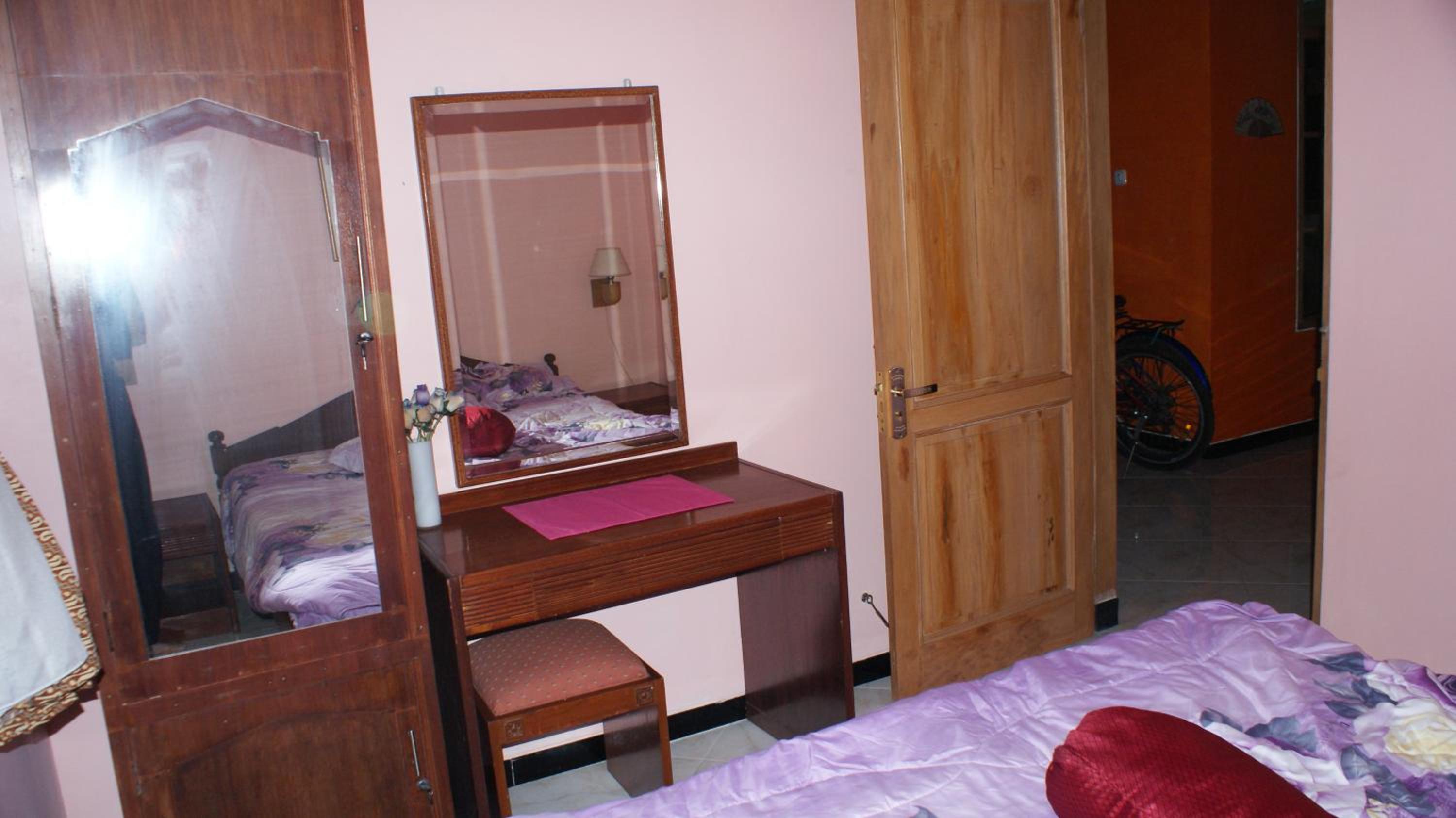 Double Room with Shared Bathroom photo 3
