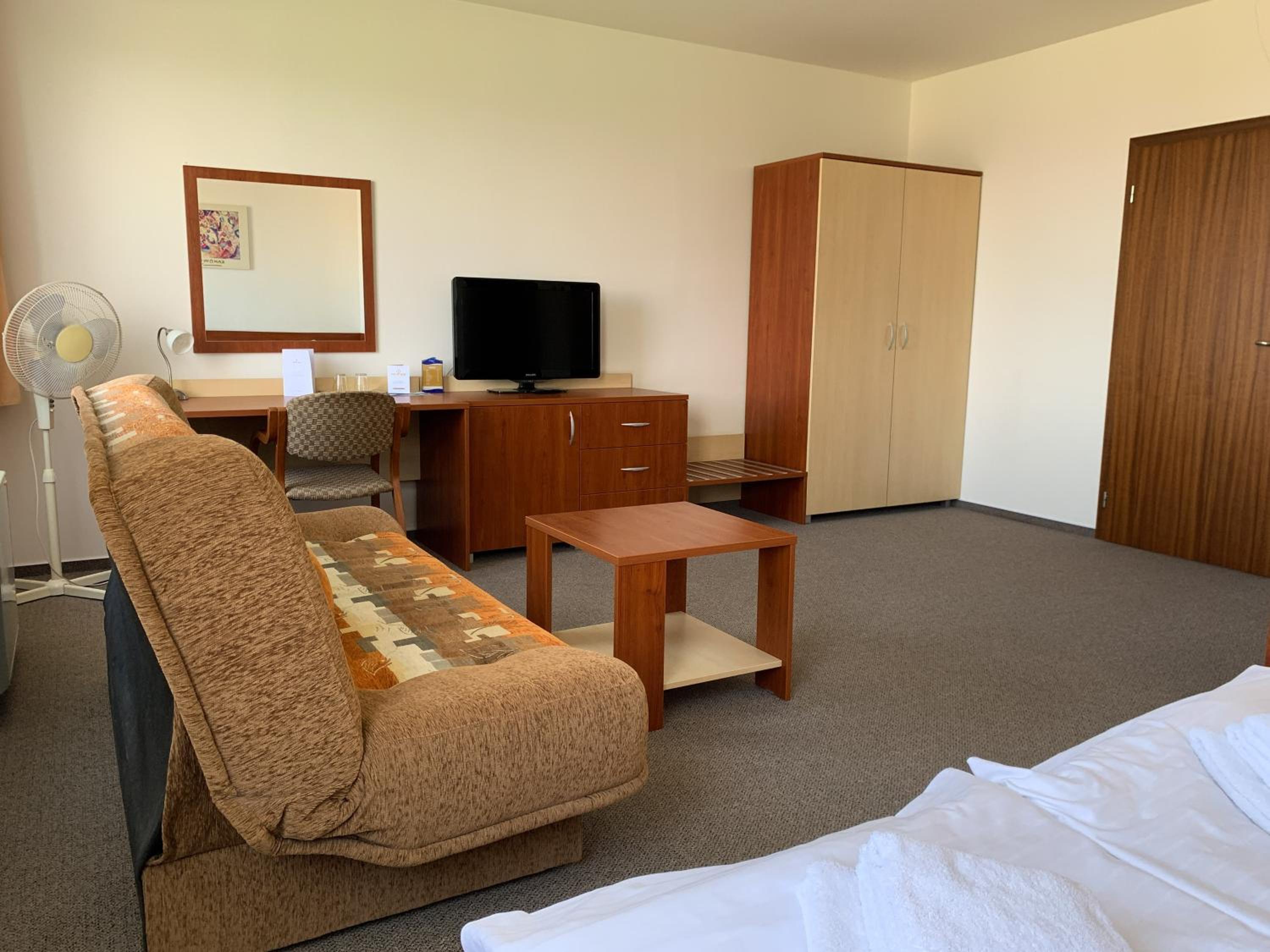 Large Double Room photo 3