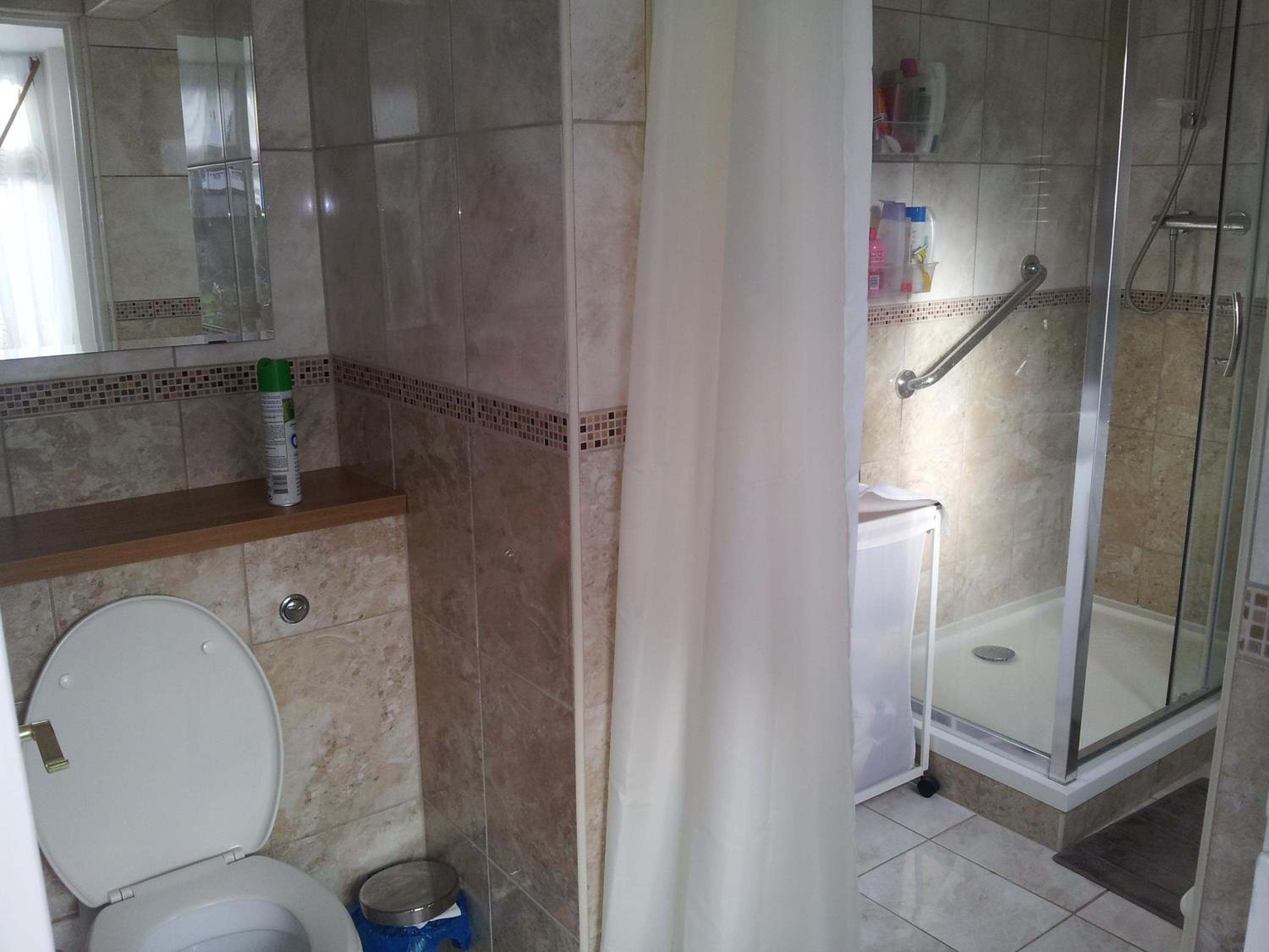 Triple Room - Photo 11